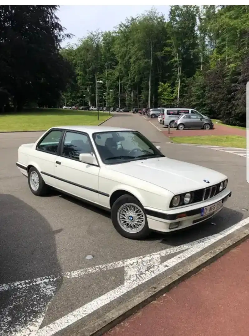 BMW 318 318is Blanc - 1