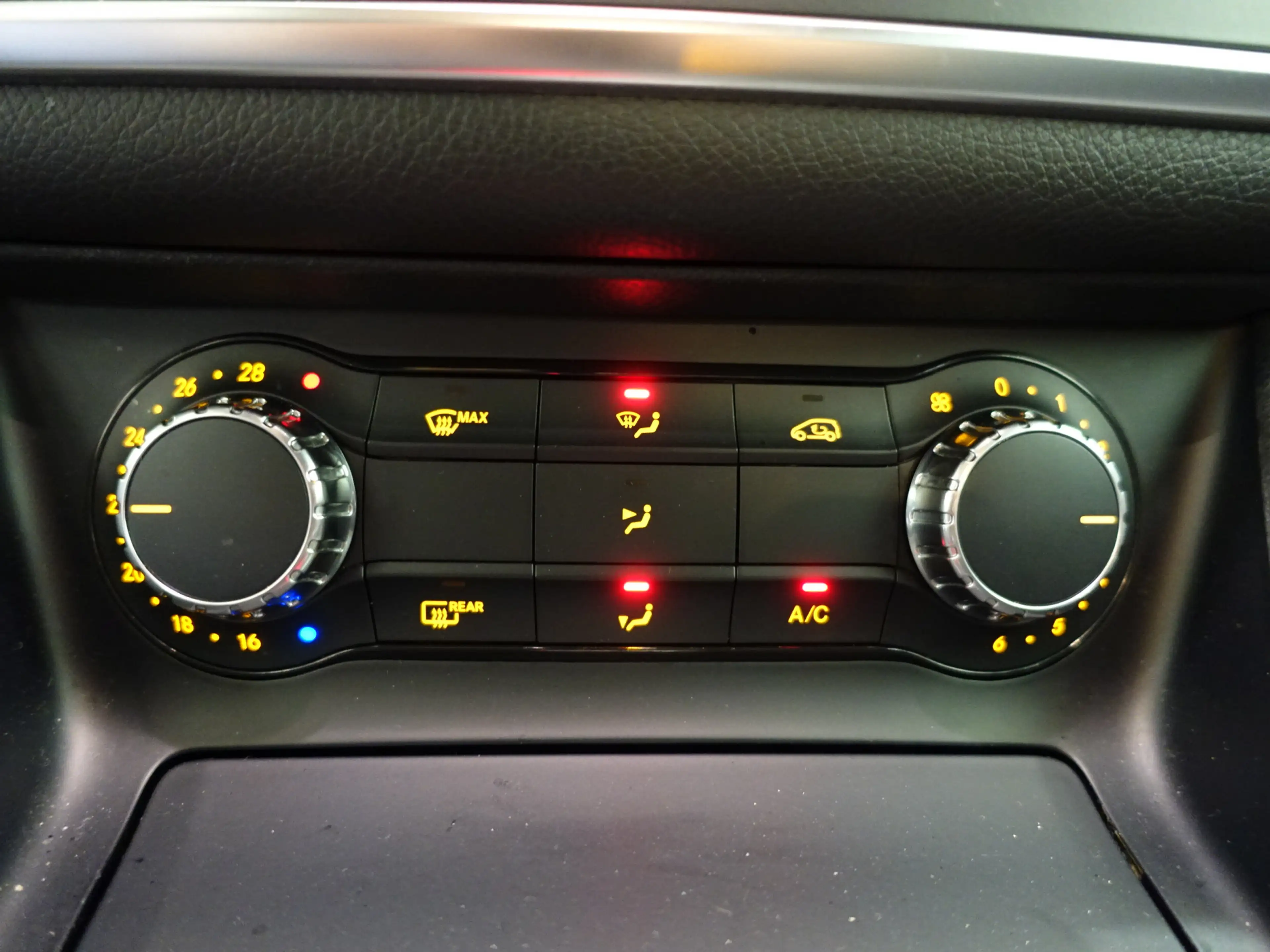 Mercedes-Benz A 45 AMG 361pk 4MATIC Aut- Memory Seats, Xenon Led, Park As — photo 11