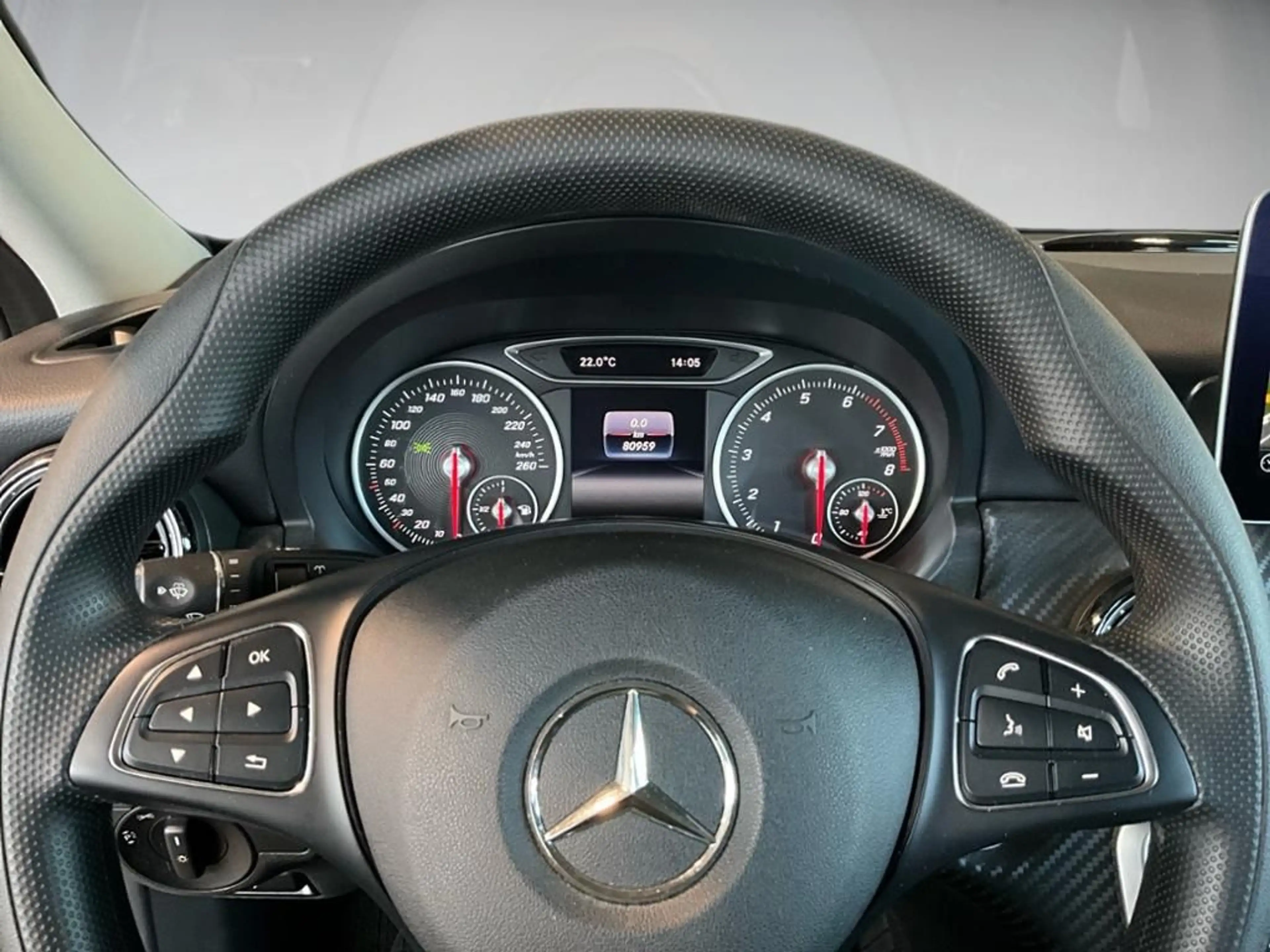 Mercedes-Benz GLA 180 Sport Utility Vehicle 360 AHK Kam. LED — photo 8