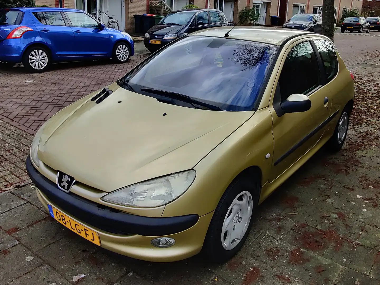Peugeot 206 1.4 Gentry Or - 2