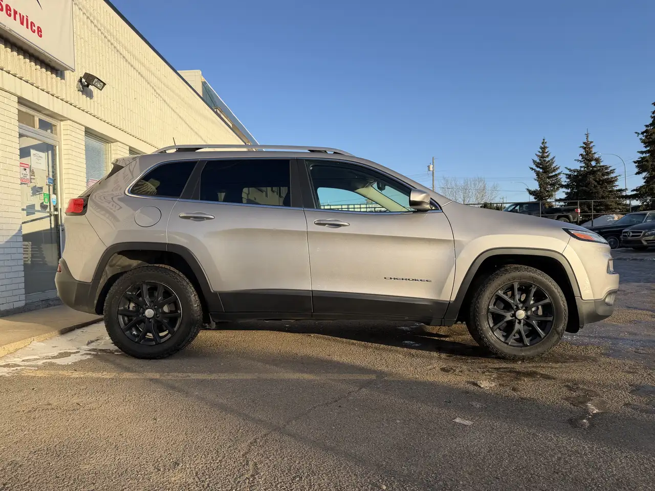 Jeep Cherokee снимка Jeep Cherokee