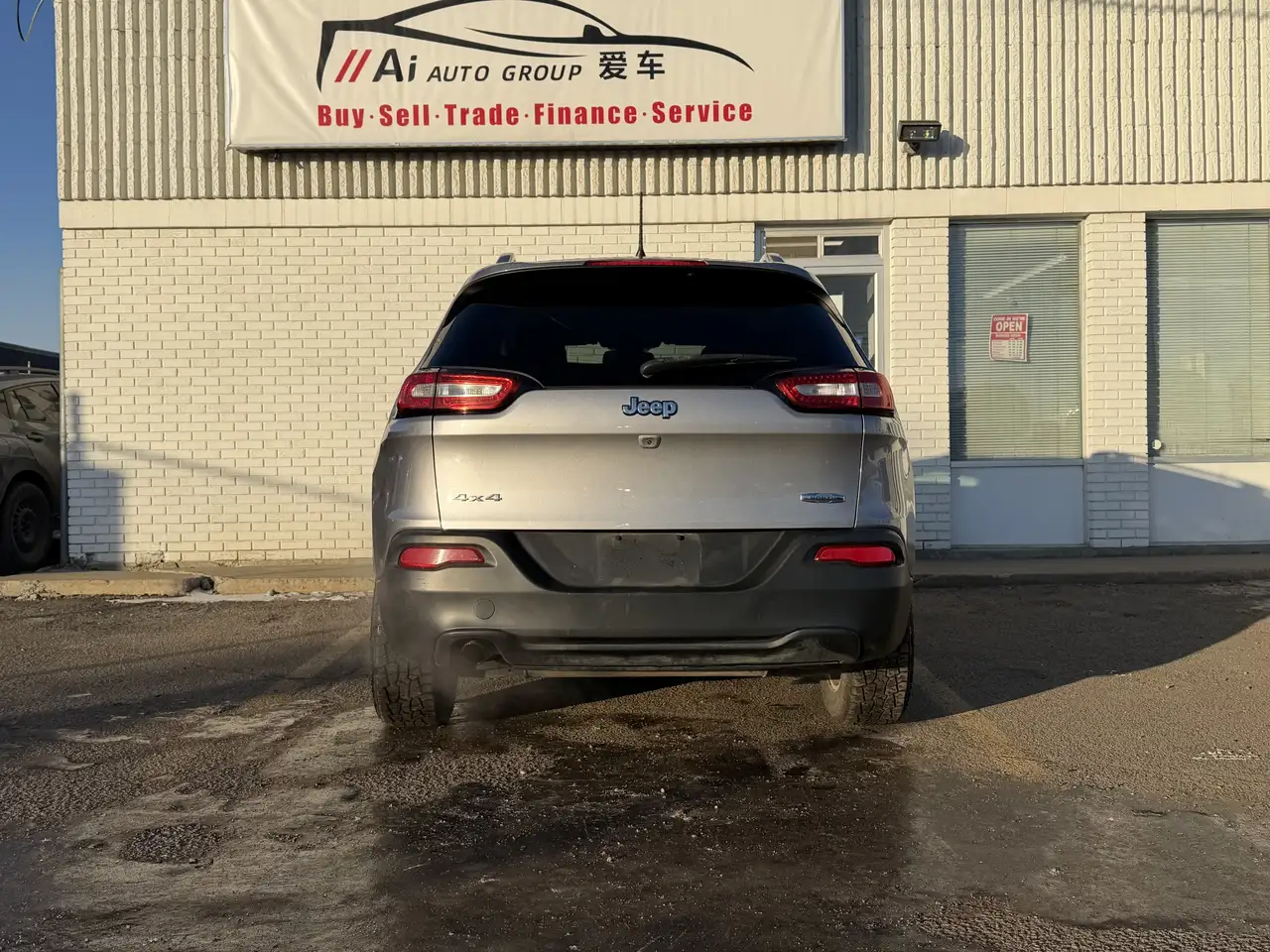 Jeep Cherokee снимка Jeep Cherokee