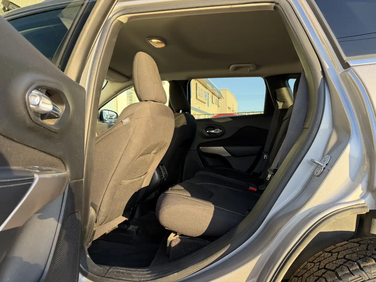 Jeep Cherokee снимка Jeep Cherokee