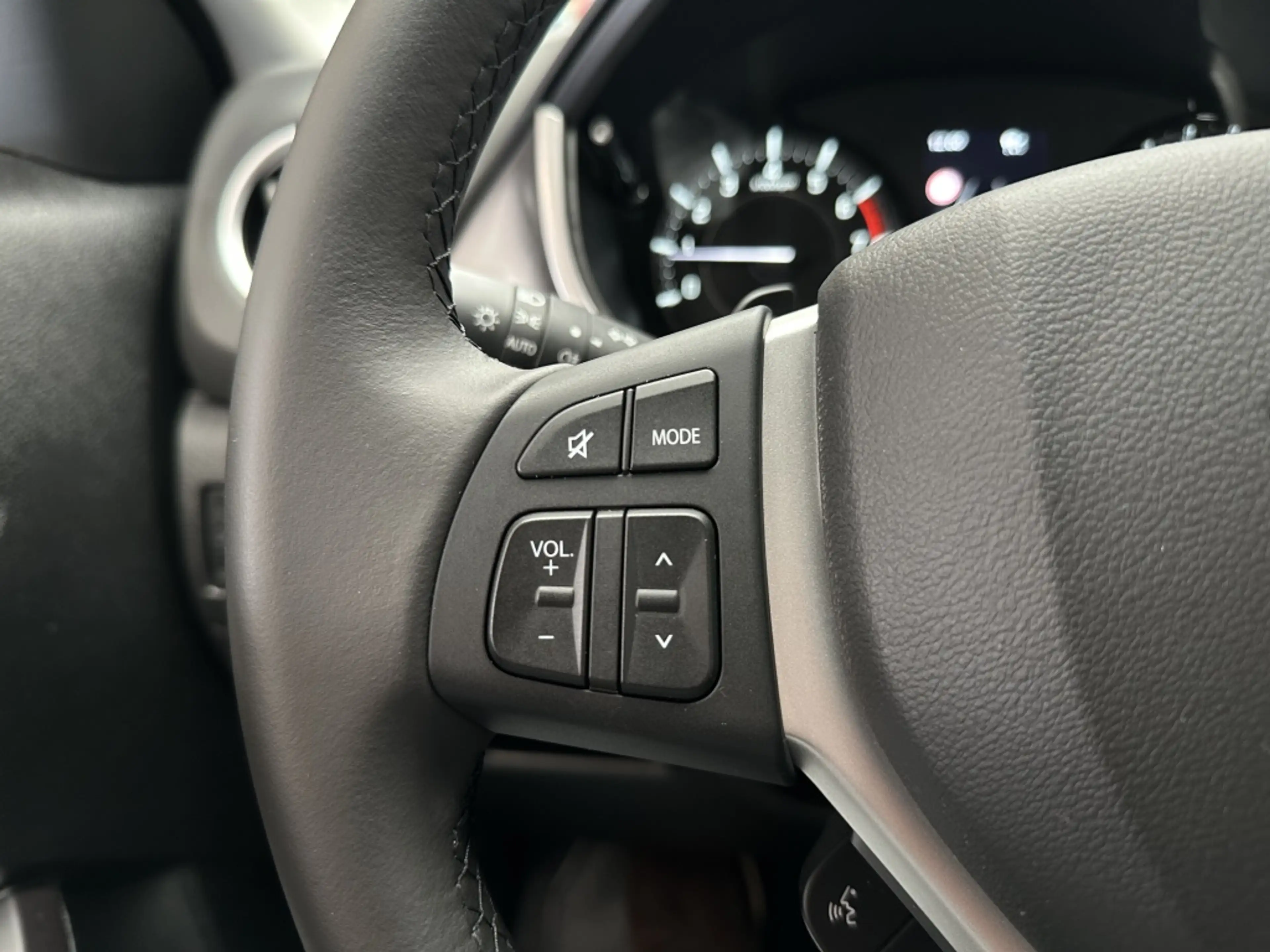 Suzuki Vitara 1.4 Boosterjet Hybride Select [ CAMERA I ADAPTIEVE — photo 26