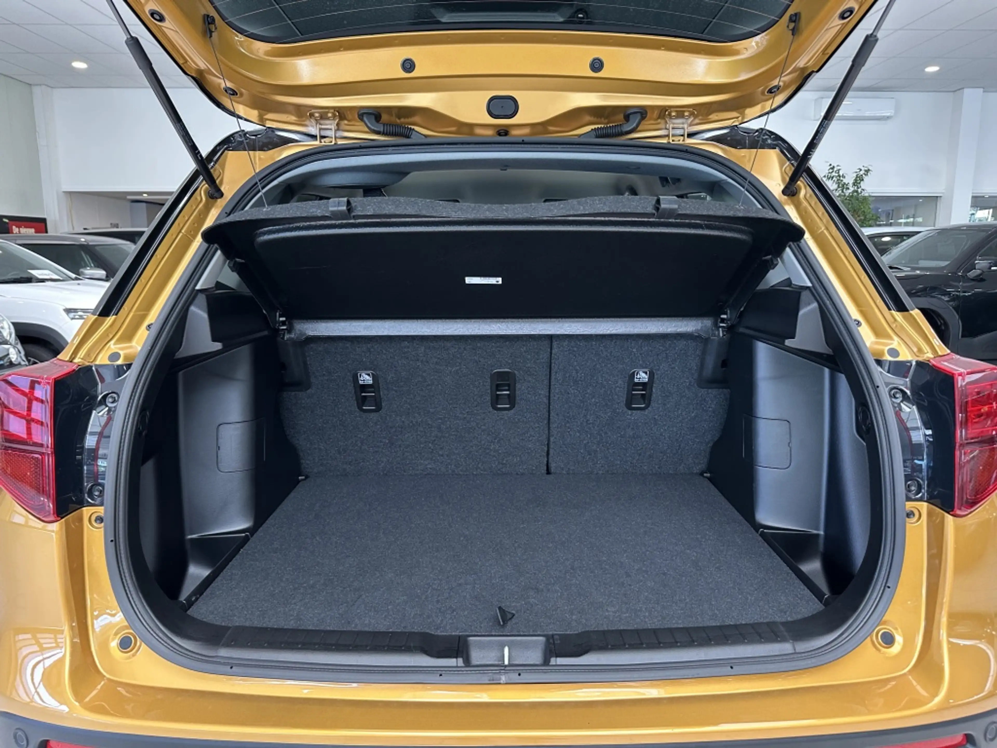 Suzuki Vitara 1.4 Boosterjet Hybride Select [ CAMERA I ADAPTIEVE — photo 8