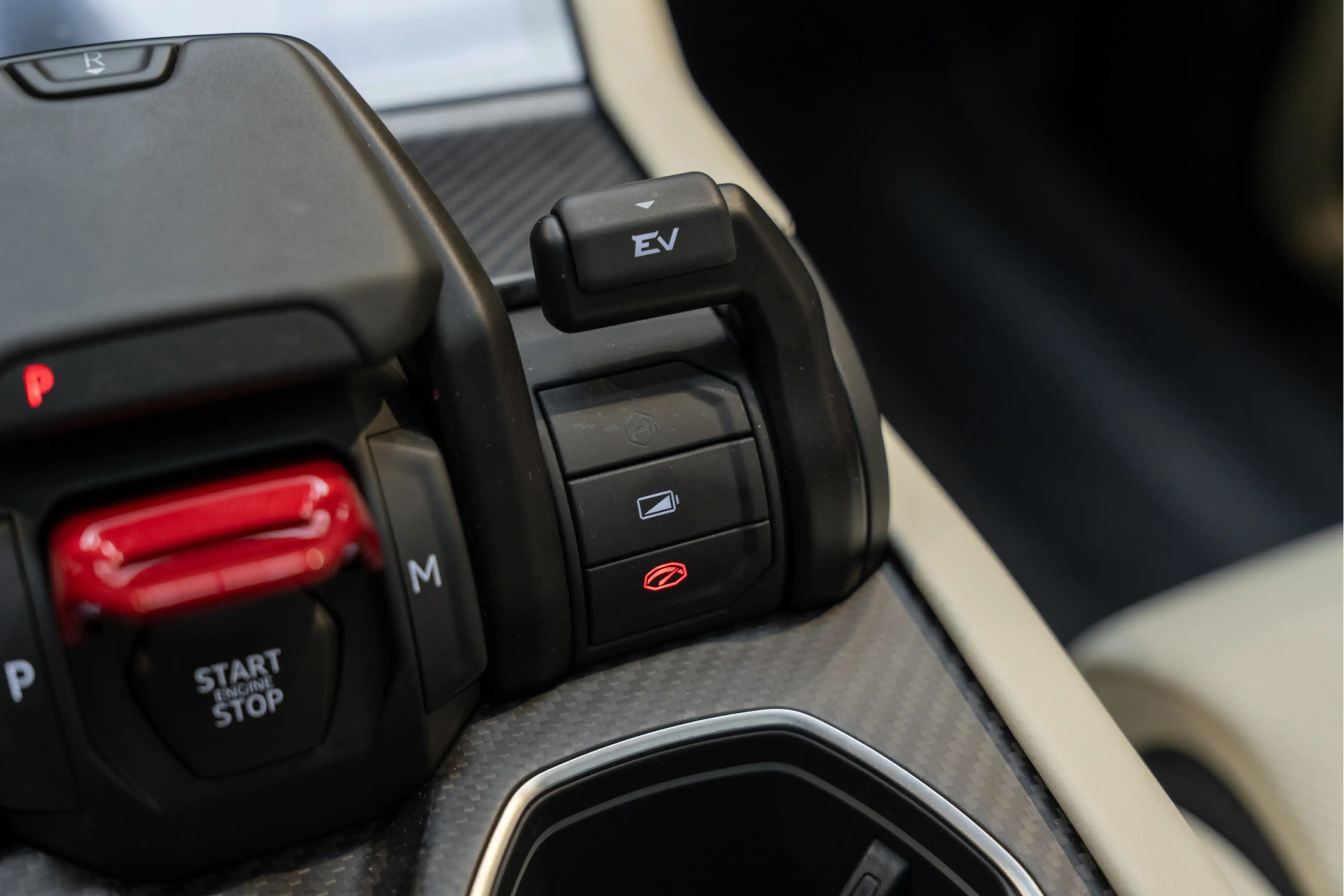 Lamborghini Urus SE Akrapovic Full PPF Carbon B&O 4.0 V8 Hybrid SE — photo 44