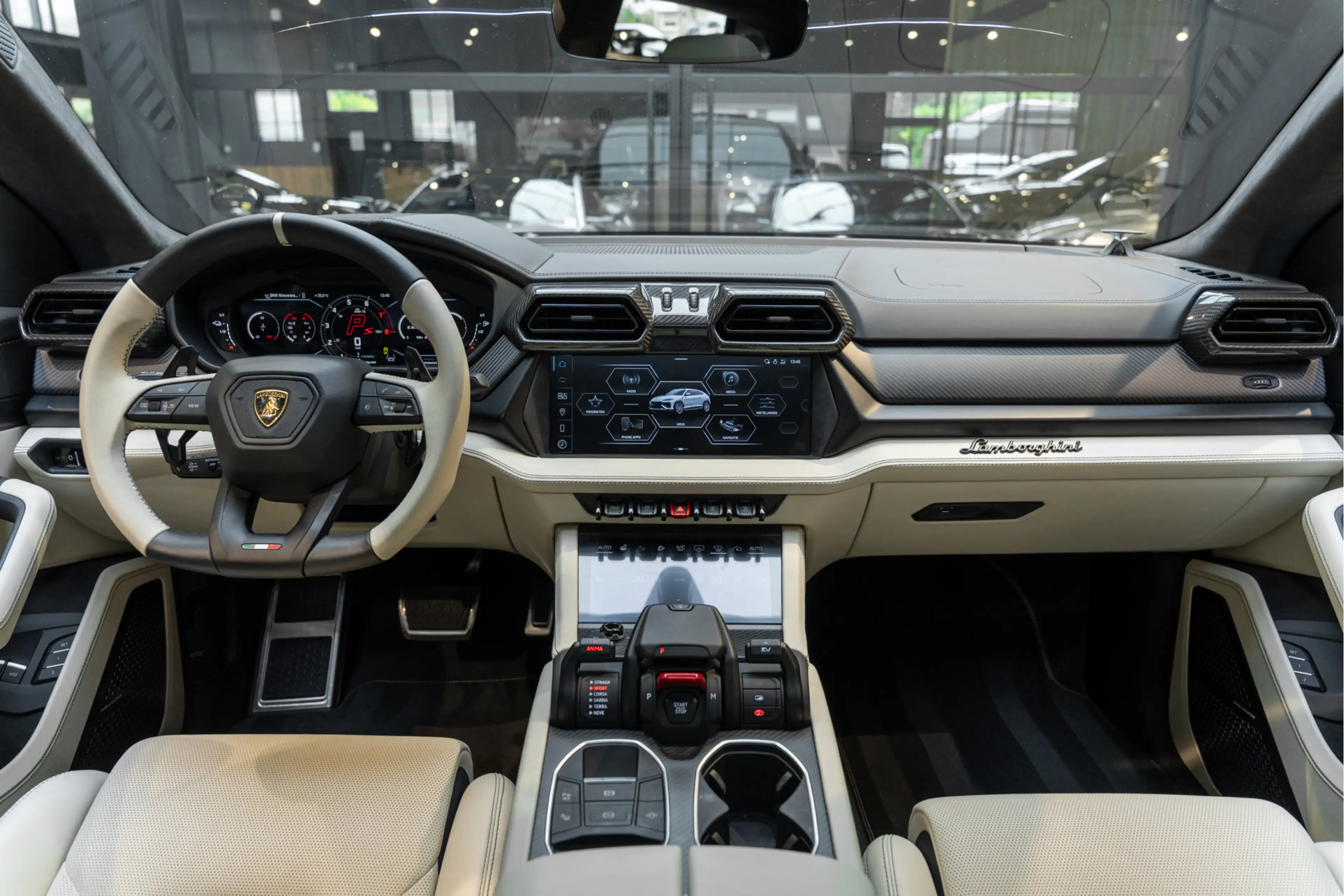 Lamborghini Urus SE Akrapovic Full PPF Carbon B&O 4.0 V8 Hybrid SE — photo 48