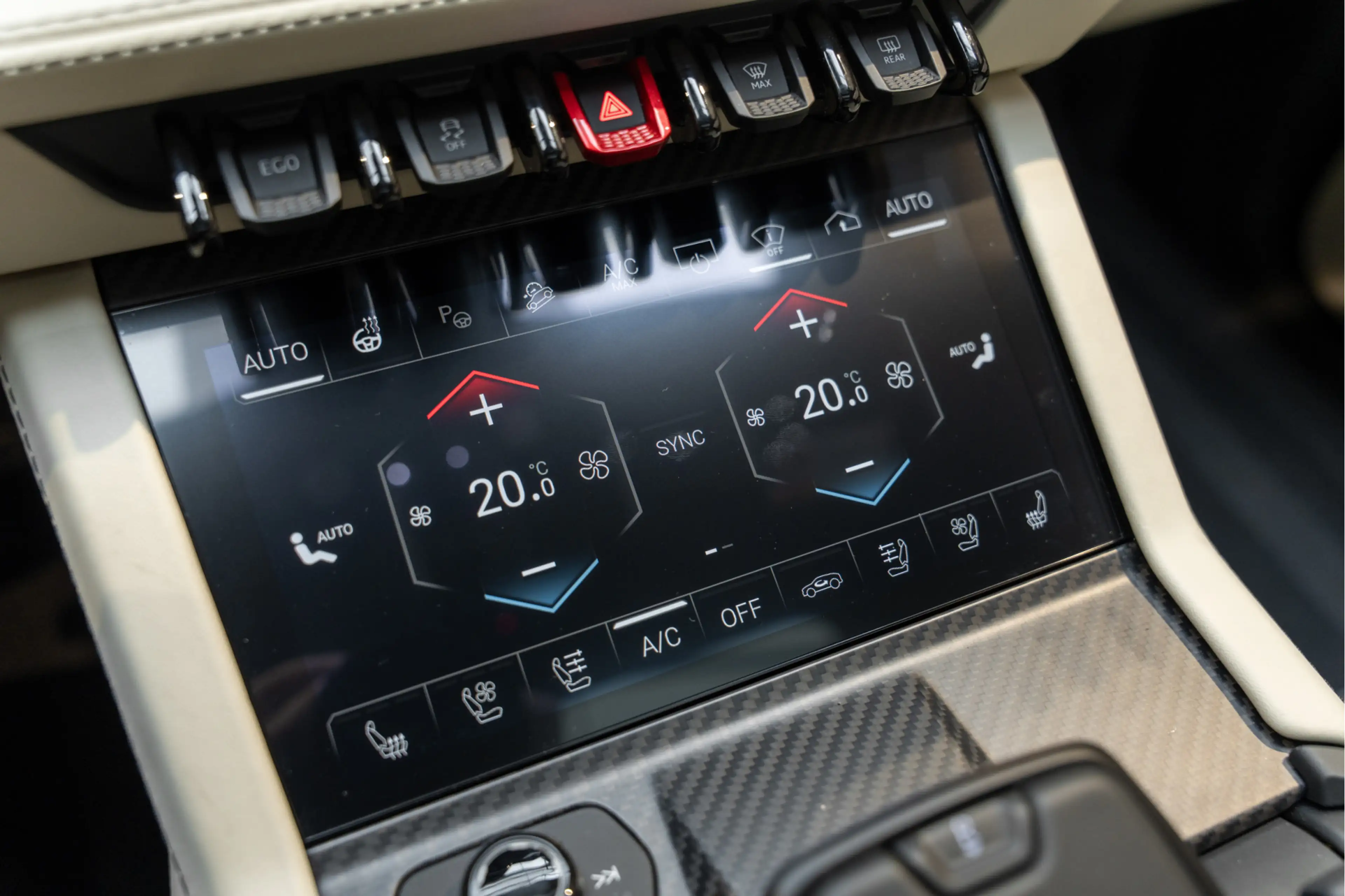 Lamborghini Urus SE Akrapovic Full PPF Carbon B&O 4.0 V8 Hybrid SE — photo 45