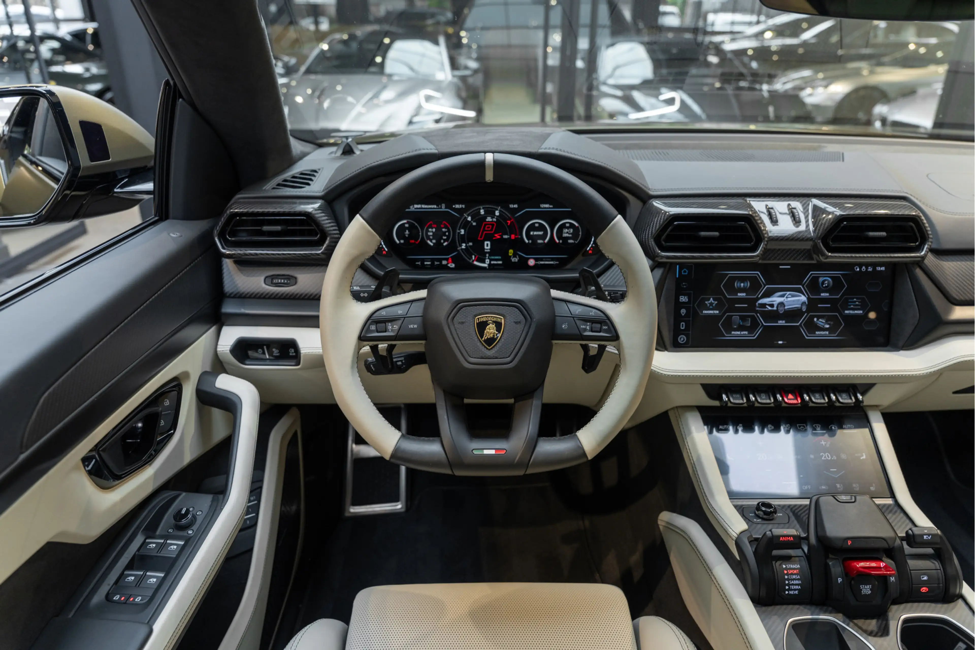 Lamborghini Urus SE Akrapovic Full PPF Carbon B&O 4.0 V8 Hybrid SE — photo 7