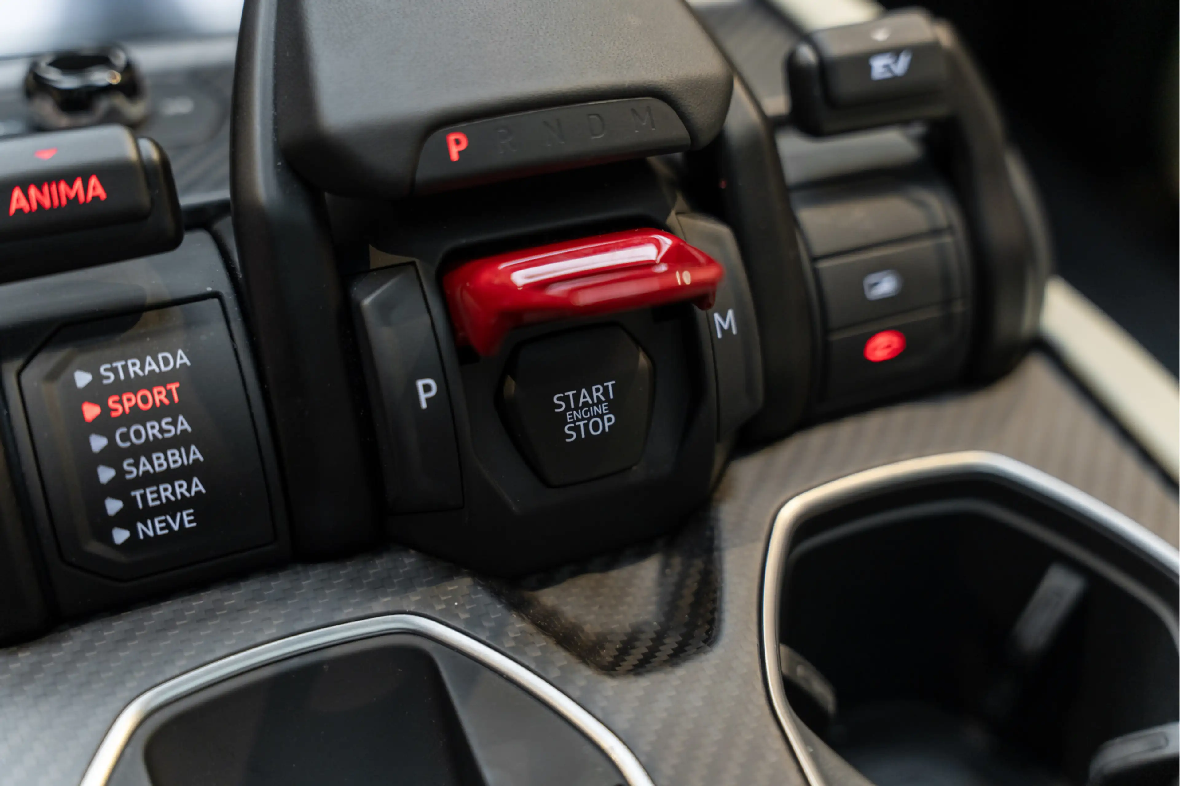 Lamborghini Urus SE Akrapovic Full PPF Carbon B&O 4.0 V8 Hybrid SE — photo 43