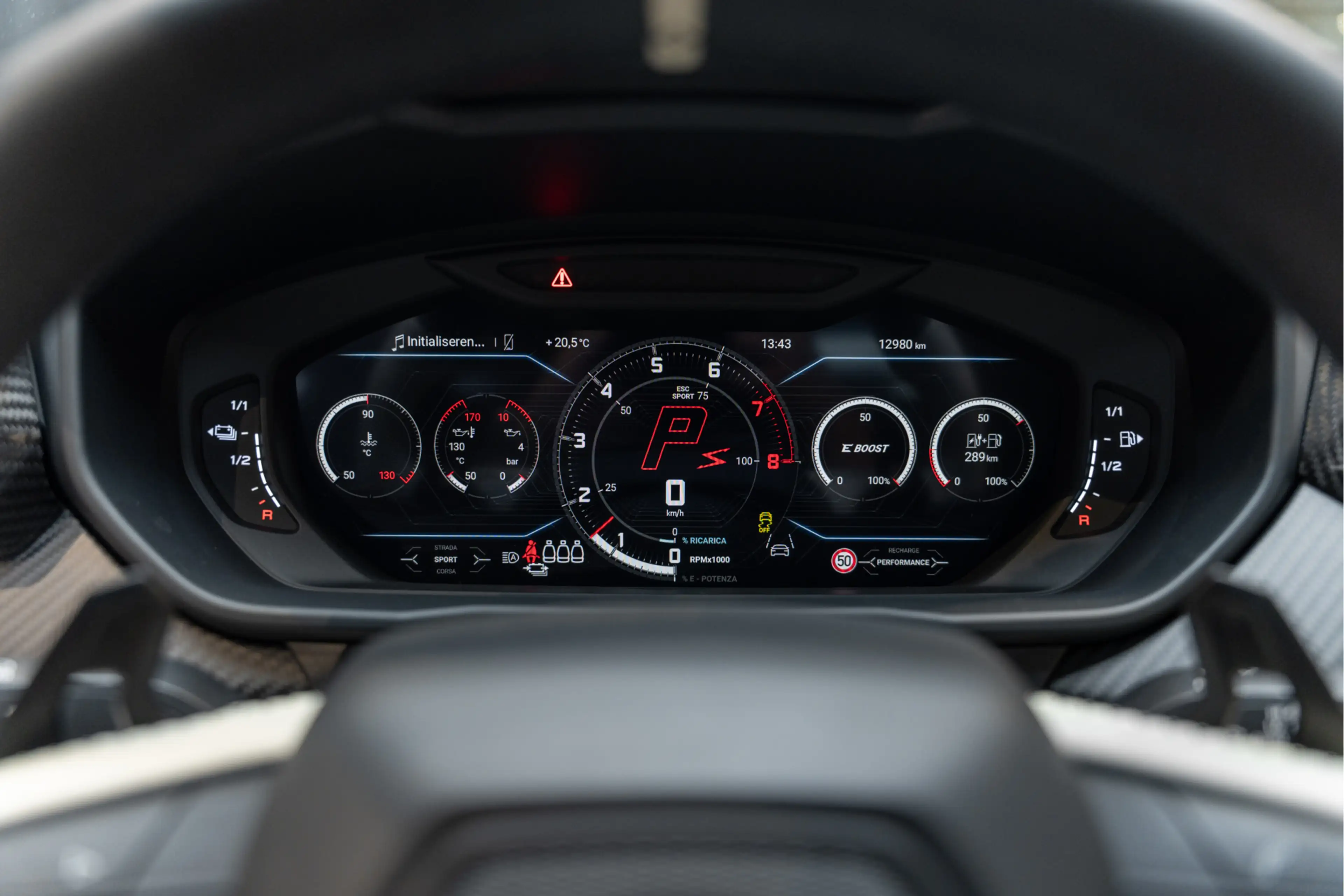 Lamborghini Urus SE Akrapovic Full PPF Carbon B&O 4.0 V8 Hybrid SE — photo 40