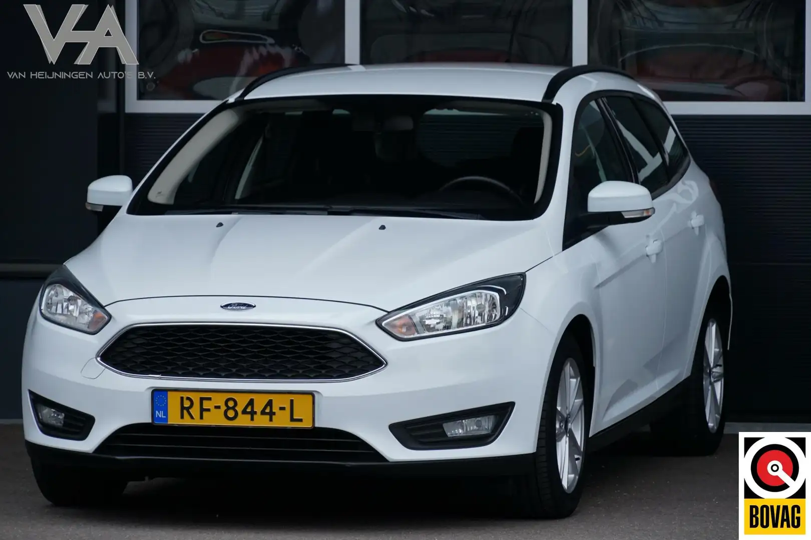 Ford Focus Wagon 1.0 Lease Edition, NL, CarPlay, PDC, cruise Weiß - 1