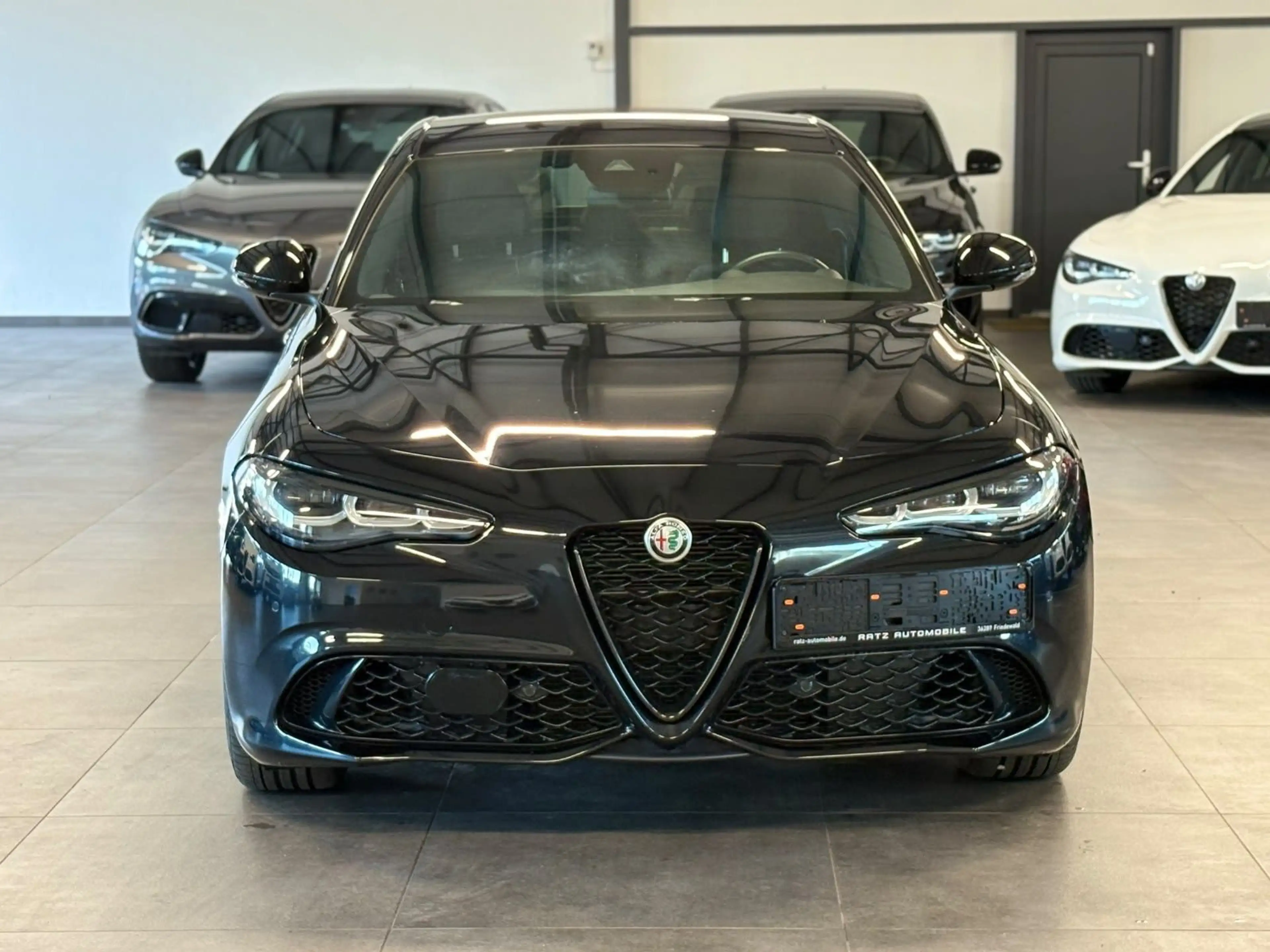 Alfa Romeo Giulia Veloce Q4 MATRIX+ACC+KAM+LEDER+SHZ+TOT.W+ — photo 2