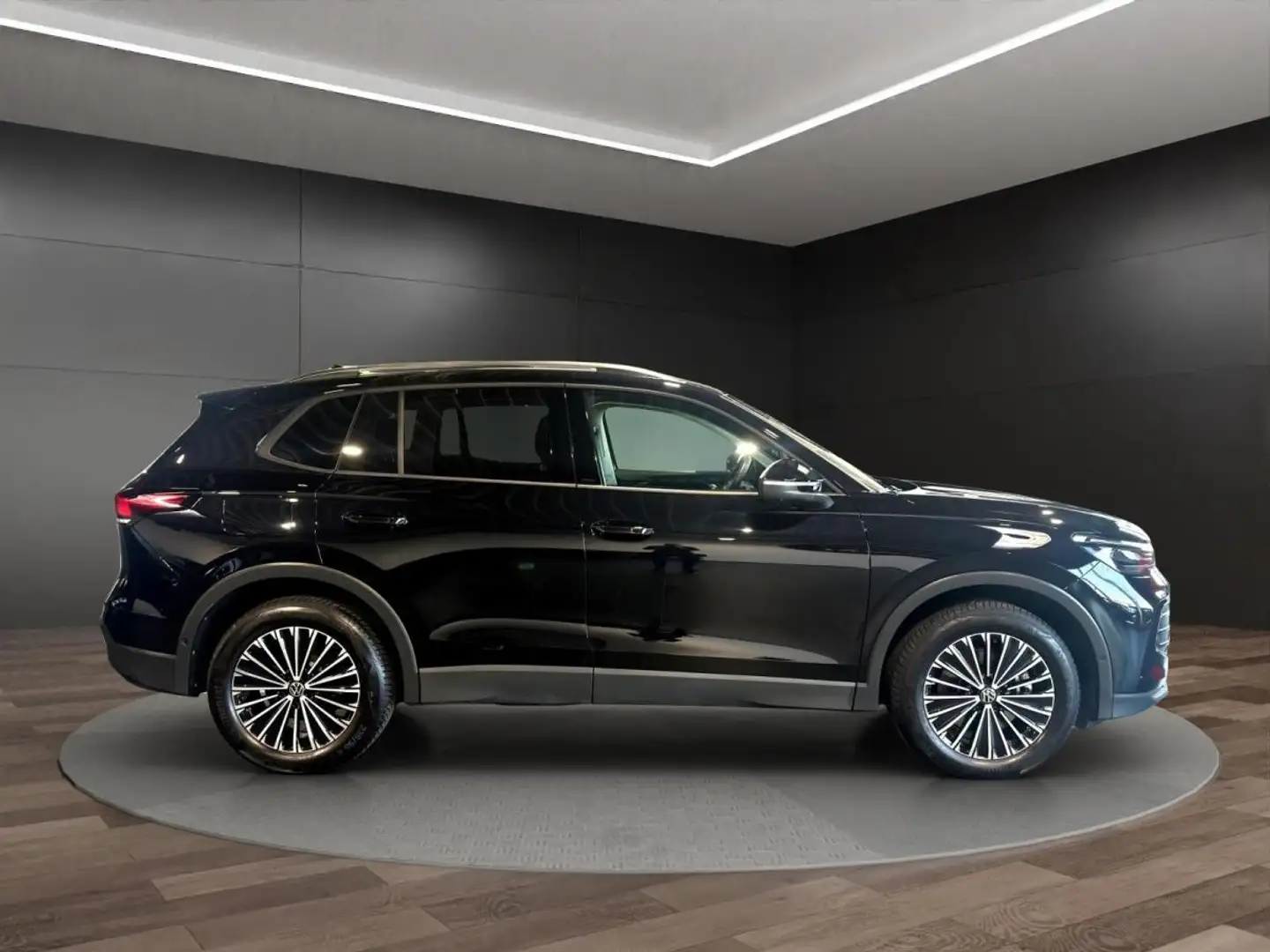 Volkswagen Tiguan Life 2.0 TDI*DSG*WinterPaket*IQDRIVE*AHK* Schwarz - 2