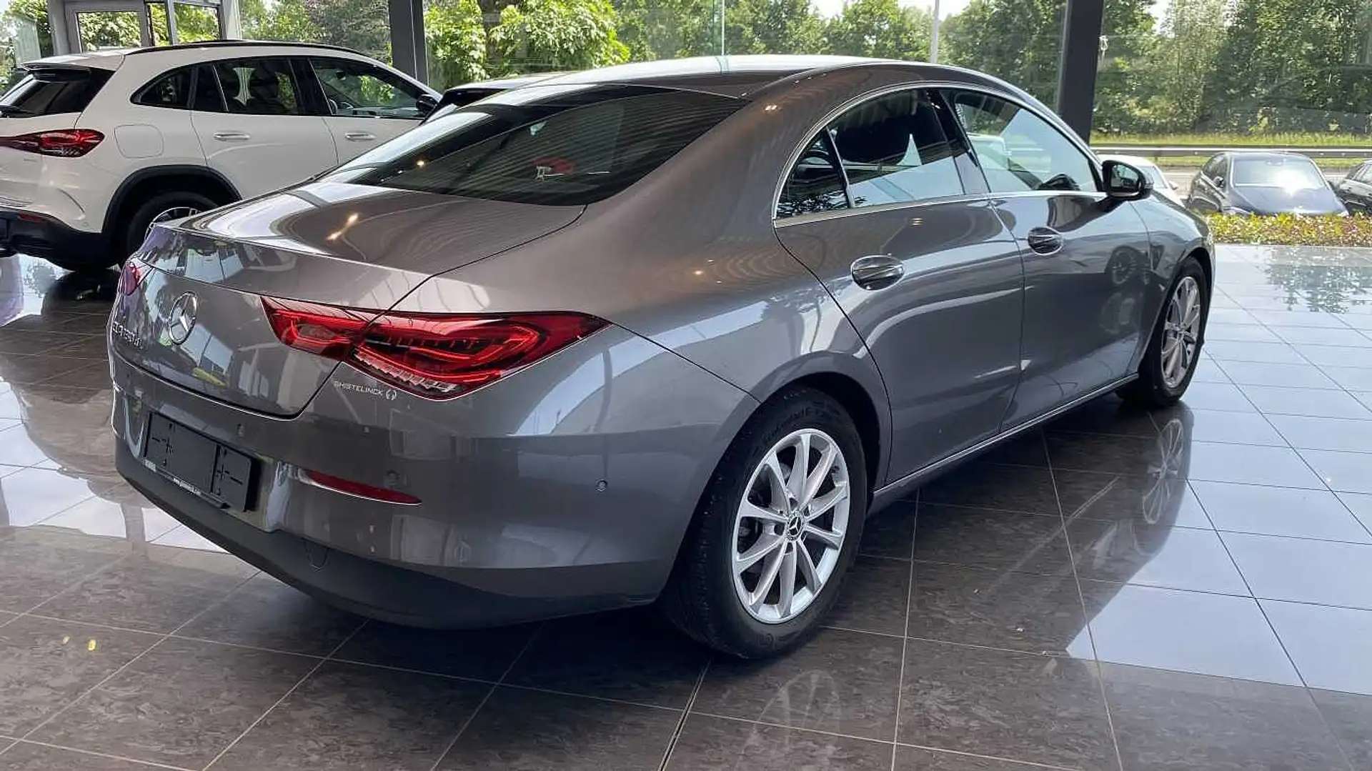 Mercedes-Benz CLA 180 d Coupé Grijs - 2