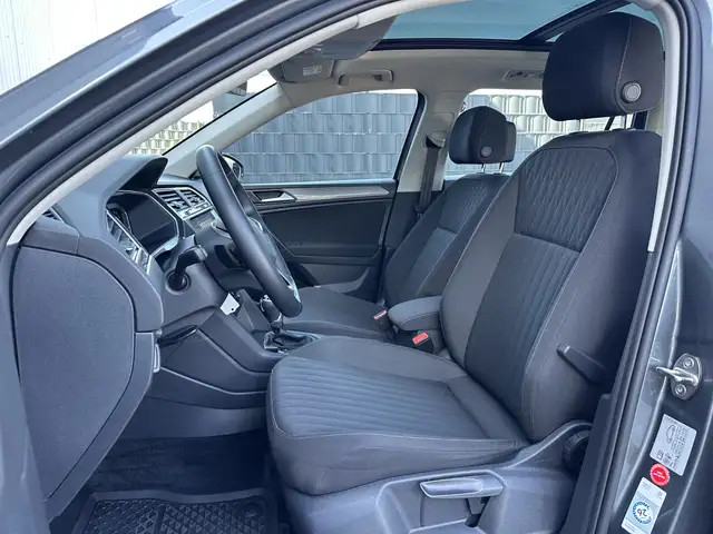 Volkswagen Tiguan Allspace view 8