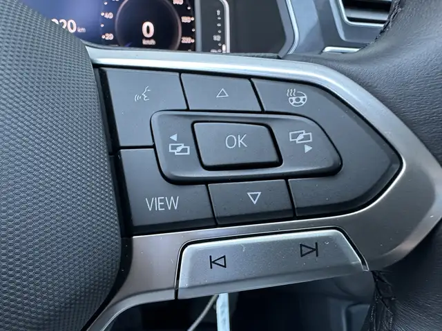 Volkswagen Tiguan Allspace view 10