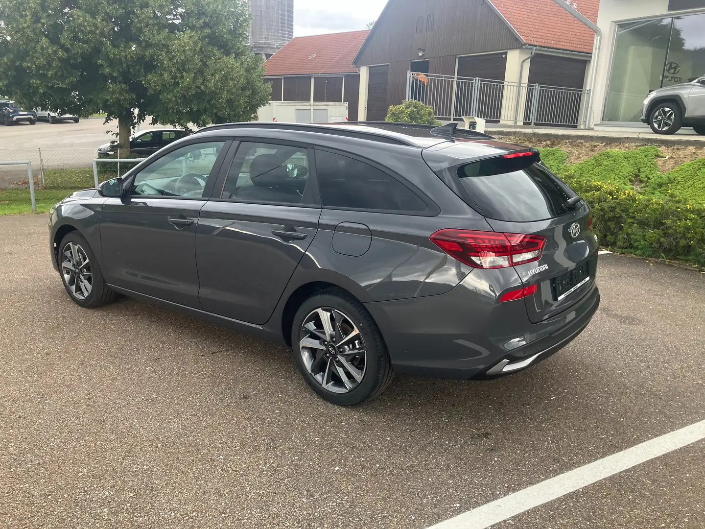 Hyundai i30 Kombi 1,0 TGDI Go! Plus Grau - 2