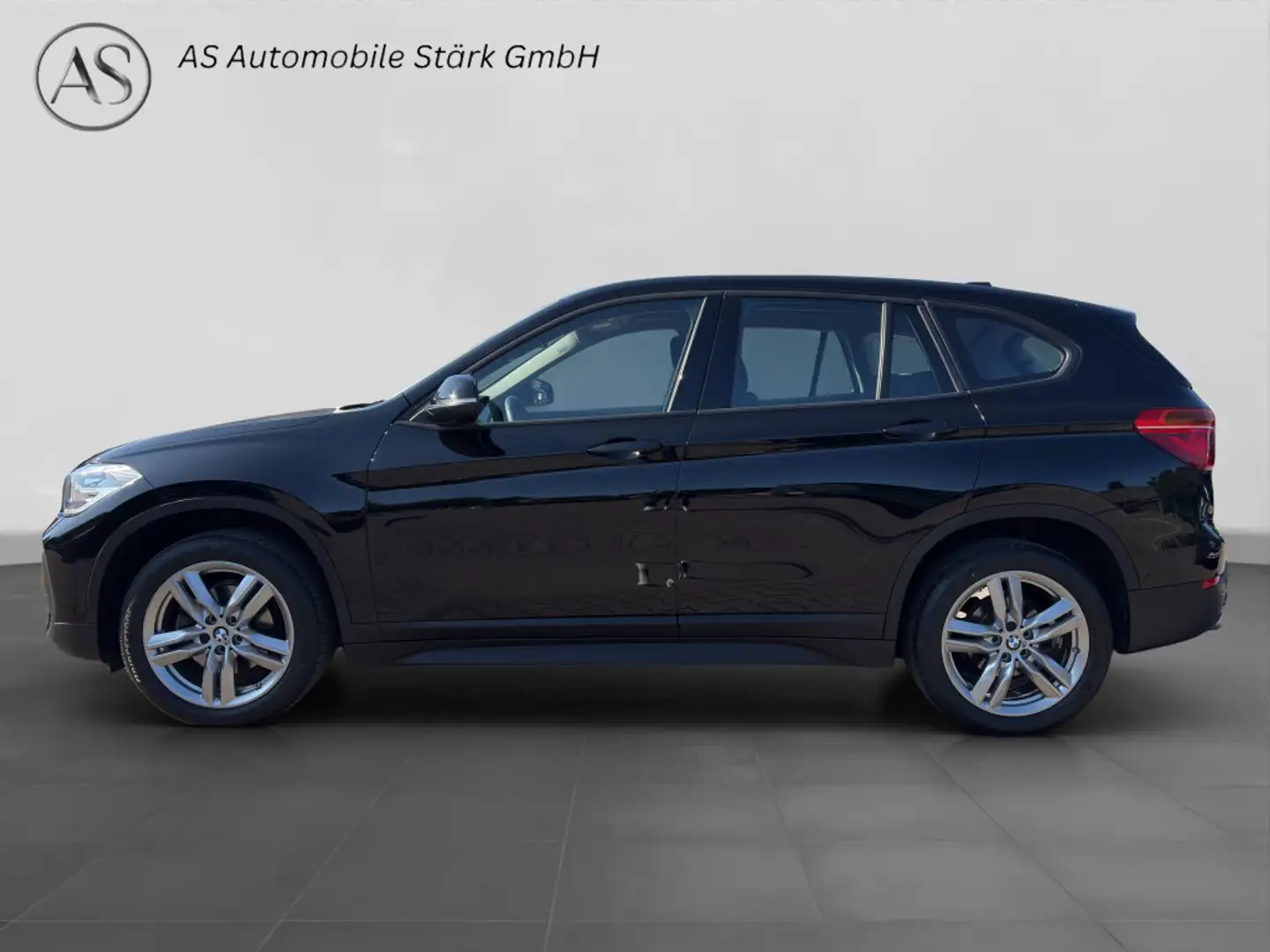 BMW X1 sDrive 18i Automatik+Navi+DAB+AHK+PDC Schwarz - 2