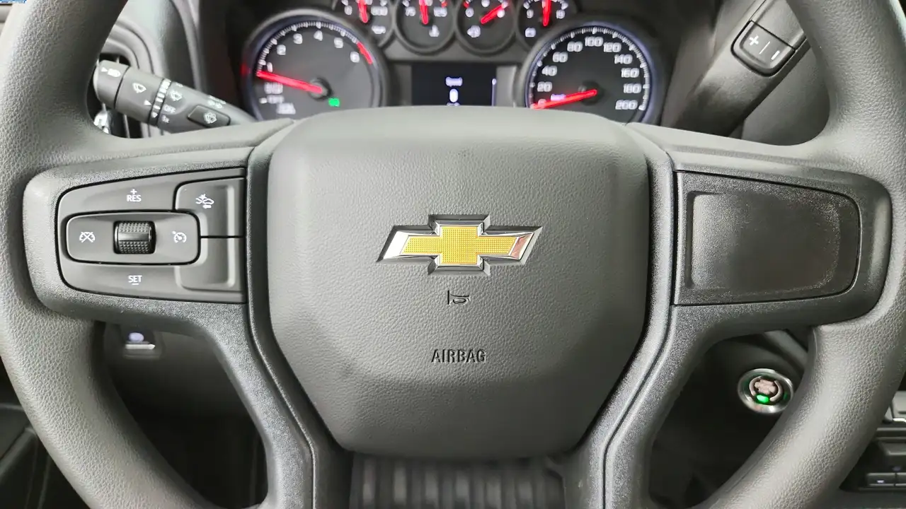 Chevrolet Silverado 1500 снимка Chevrolet Silverado 1500