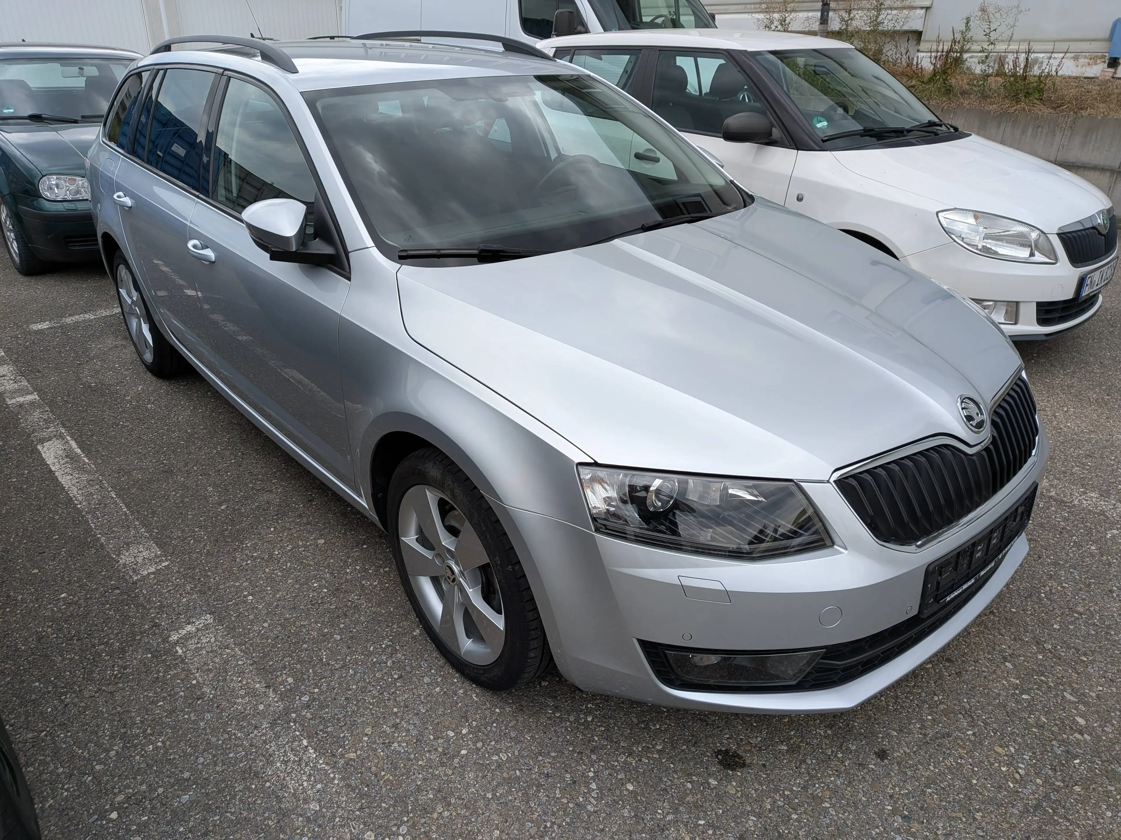 Skoda Octavia Style / abn. AHK / Navi / Lückenlos Scheckheft — photo 2