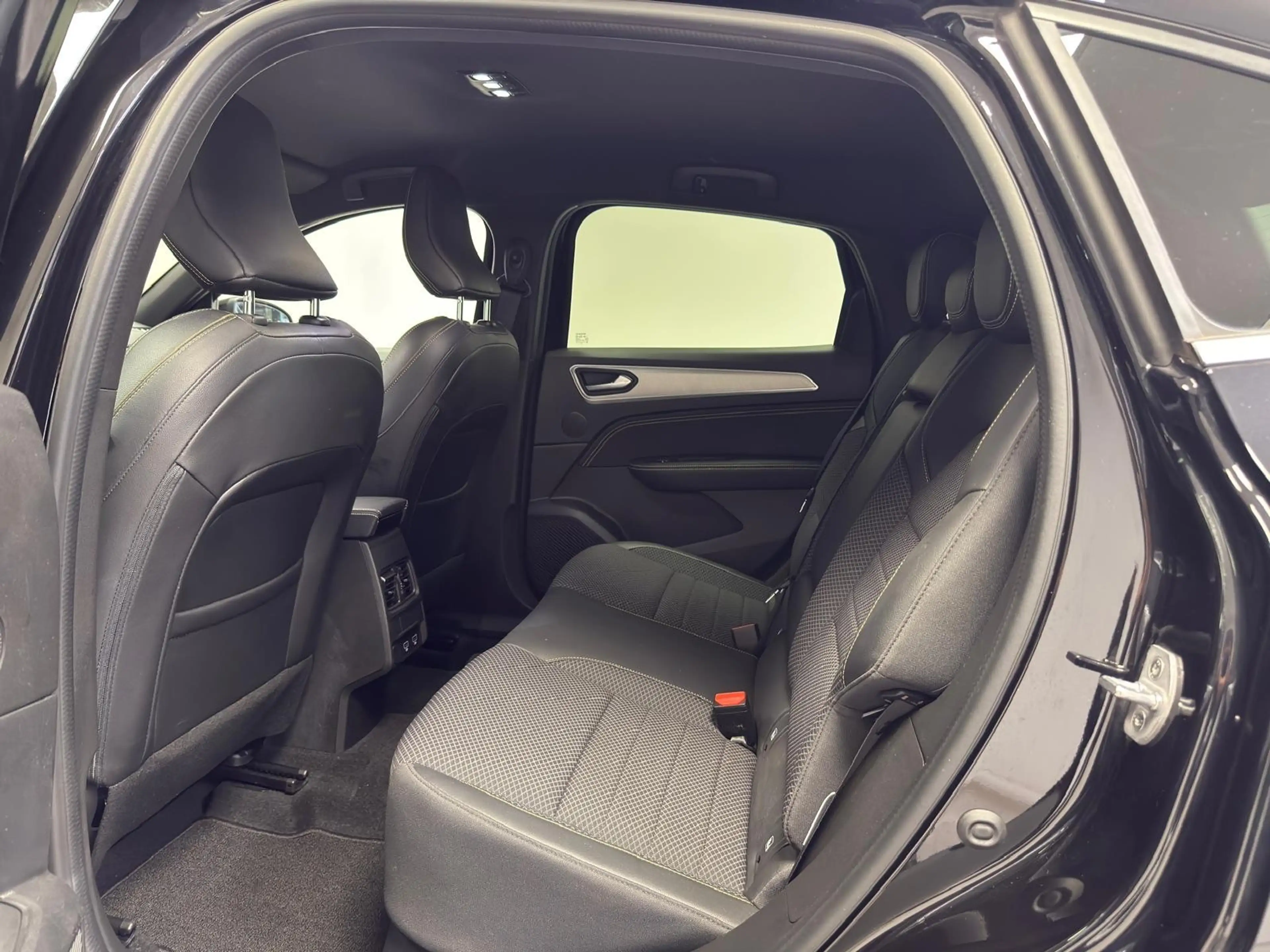 Renault Arkana E-TECH 1.6i HYBRIDE *NEW MOD**GPS+CAMERA*LED*CUIR*GARANTIE 12MOIS* — photo 15