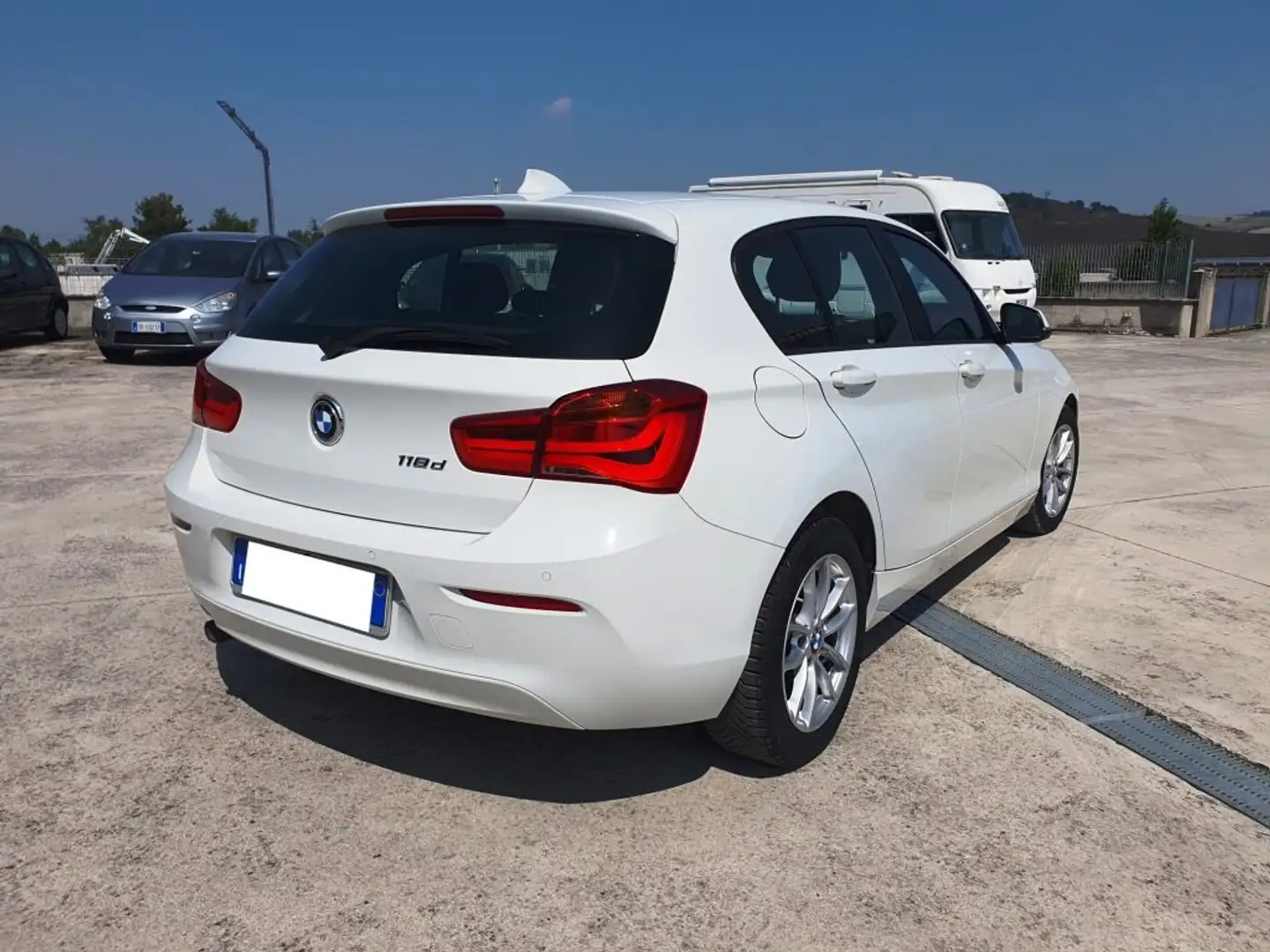 BMW 118 Serie 1 F/20-21 2019 118d Advantage 5p auto Bianco - 2
