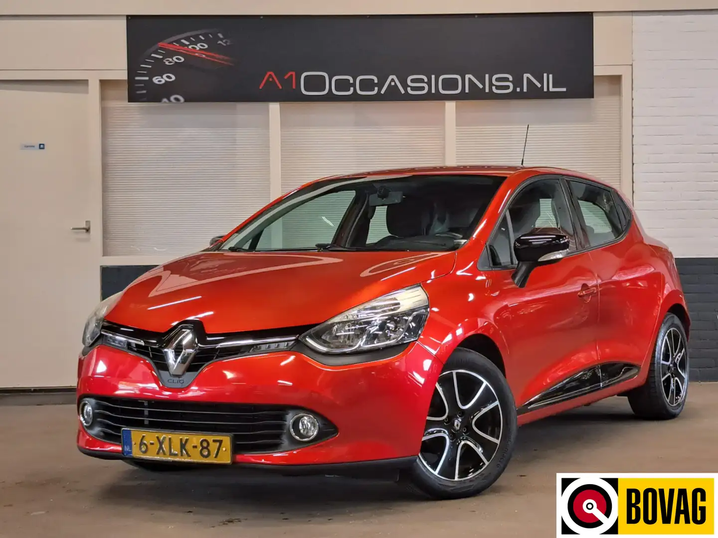 Renault Clio 0.9 TCe Expression + NAVI !! Rood - 1