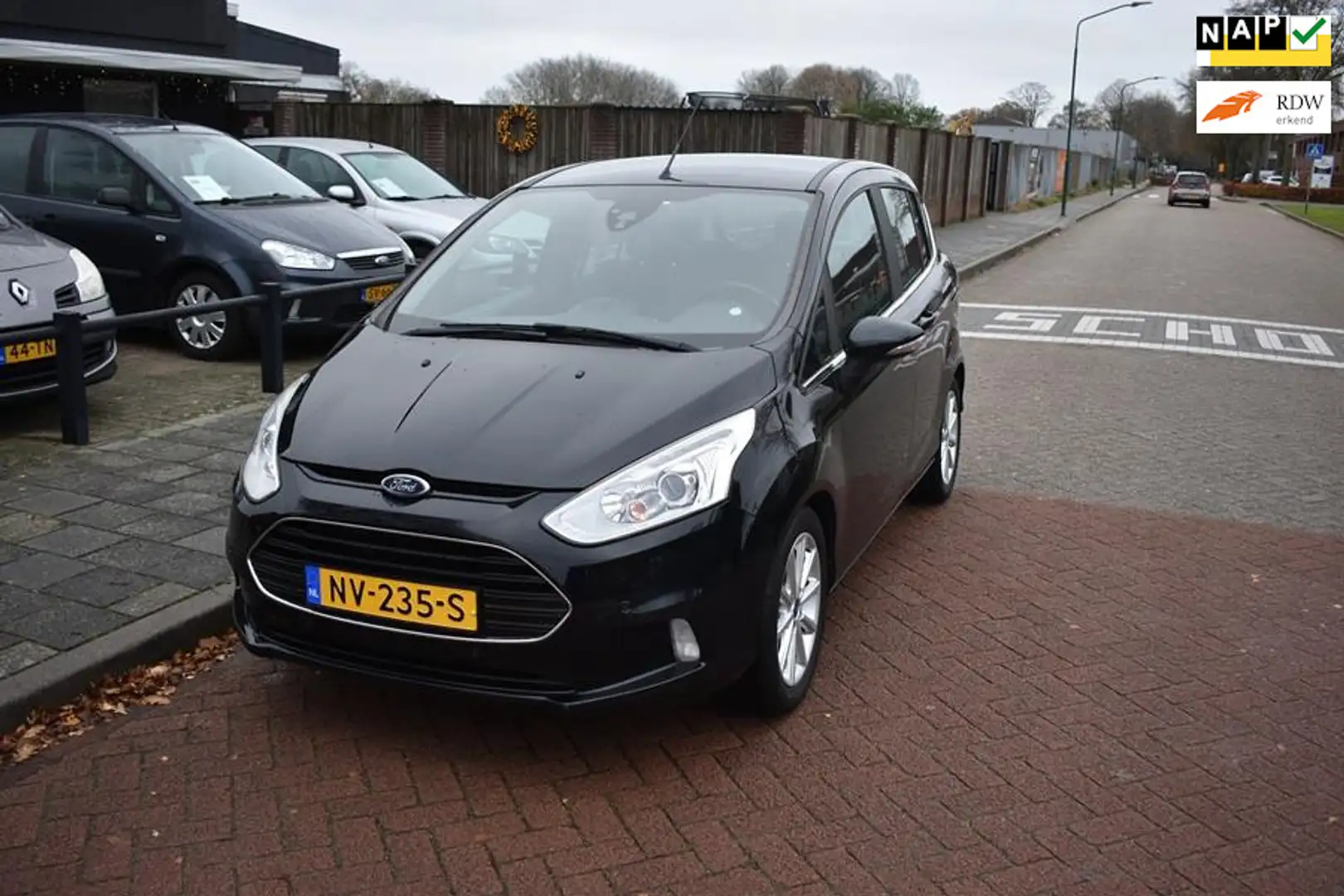 Ford B-Max 1.0 EcoBoost Titanium Zwart - 1