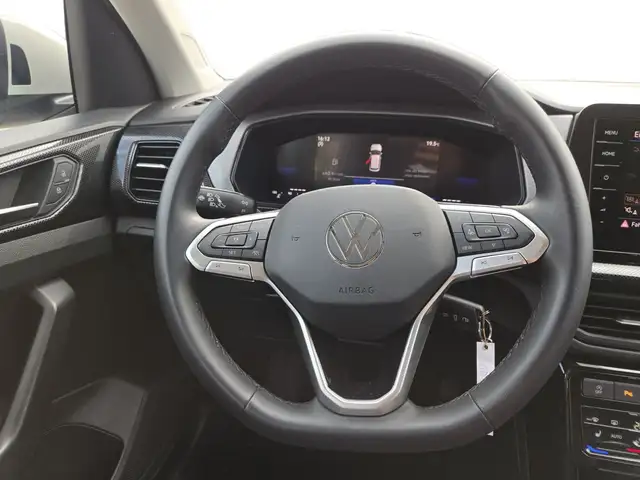 Volkswagen T-Cross view 13
