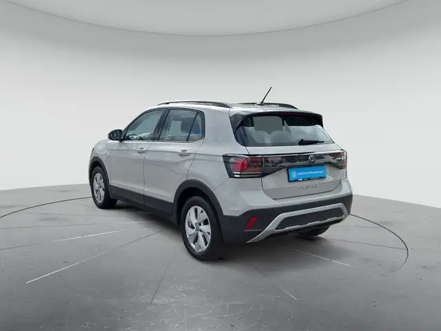 Volkswagen T-Cross view 3