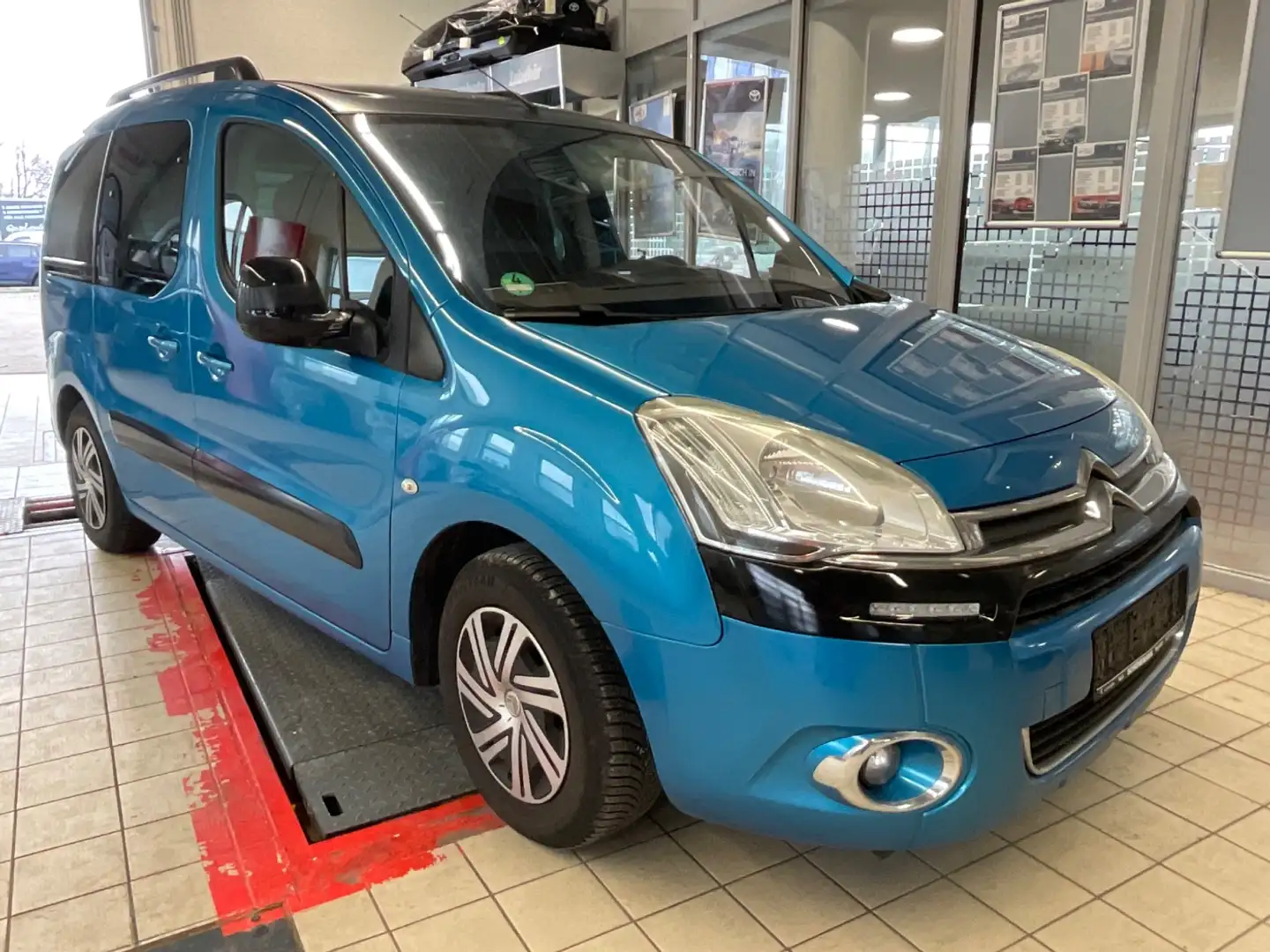 Citroen Berlingo Kombi eHDi 90 Selection PDC+Facelift Blau - 2