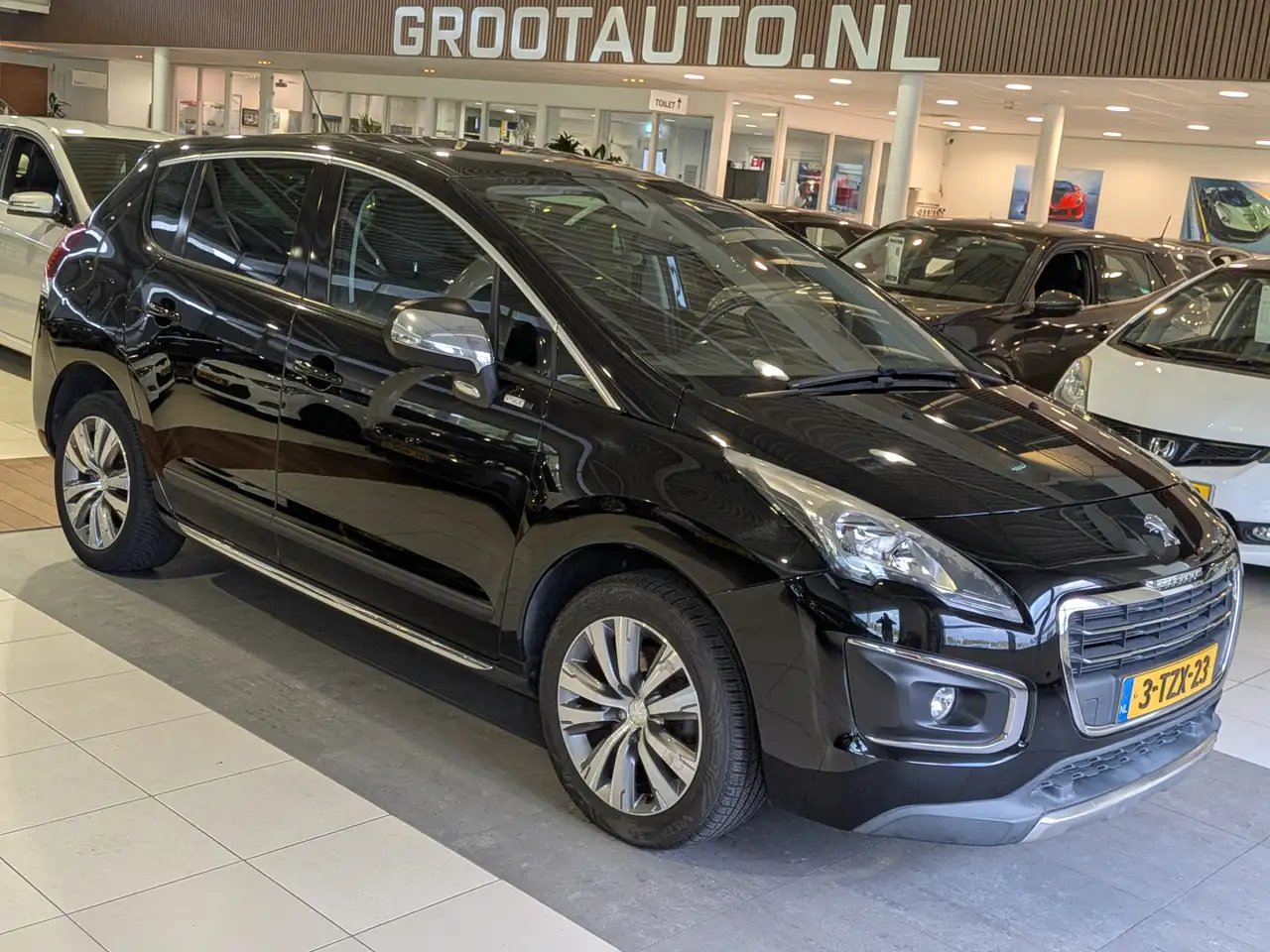 Peugeot 3008 1.6 THP Style Trekhaak, Cruise Control, Panoramada — photo 1 of 26