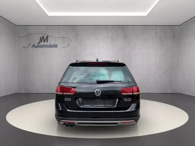 Volkswagen Golf view 8