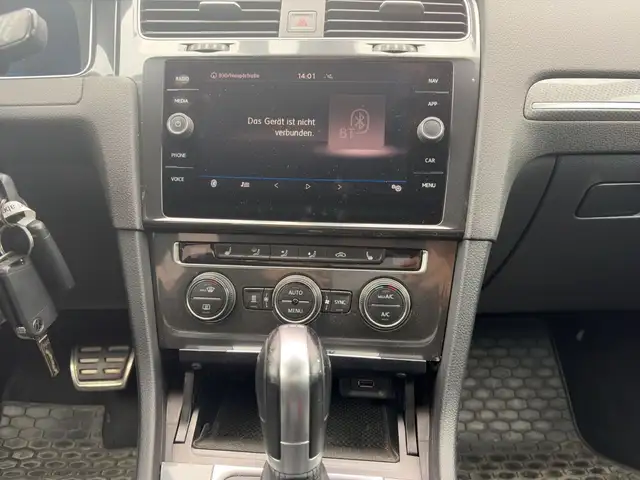 Volkswagen Golf view 15