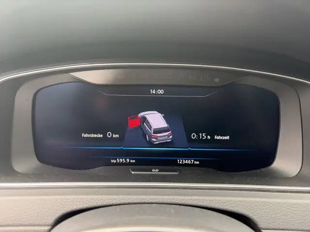Volkswagen Golf view 11