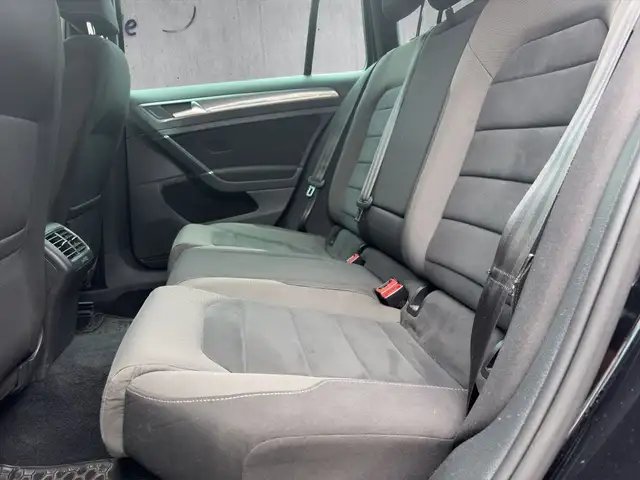 Volkswagen Golf view 12
