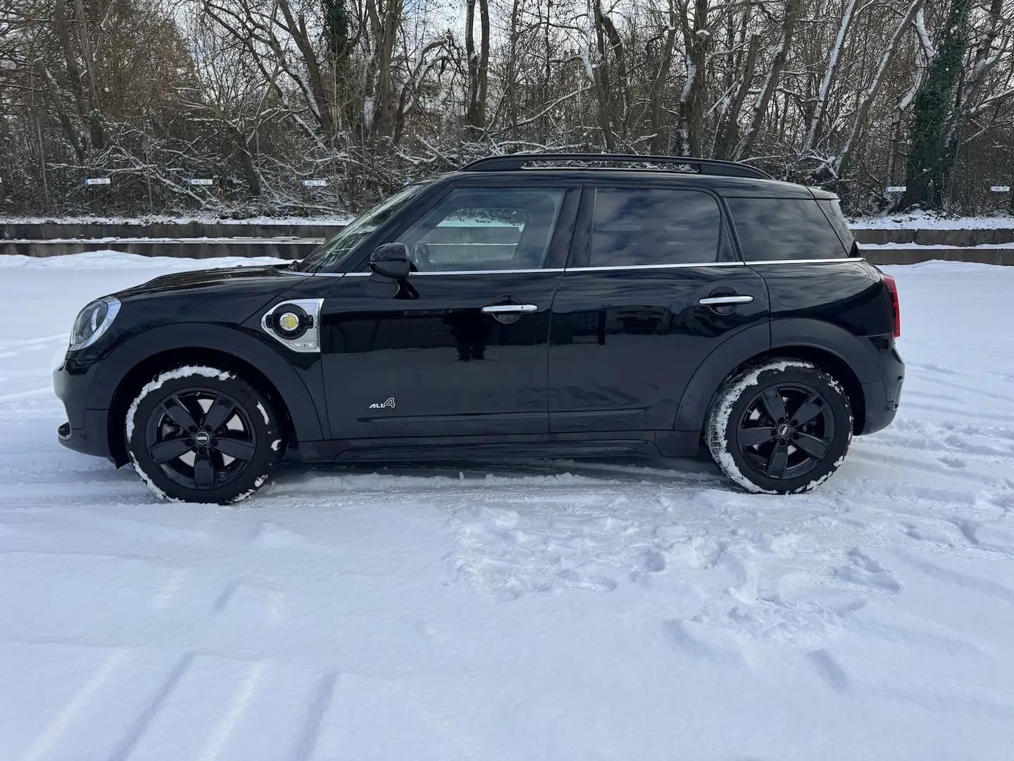 MINI Cooper S Countryman All4 Cooper SE F60 Schwarz - 2