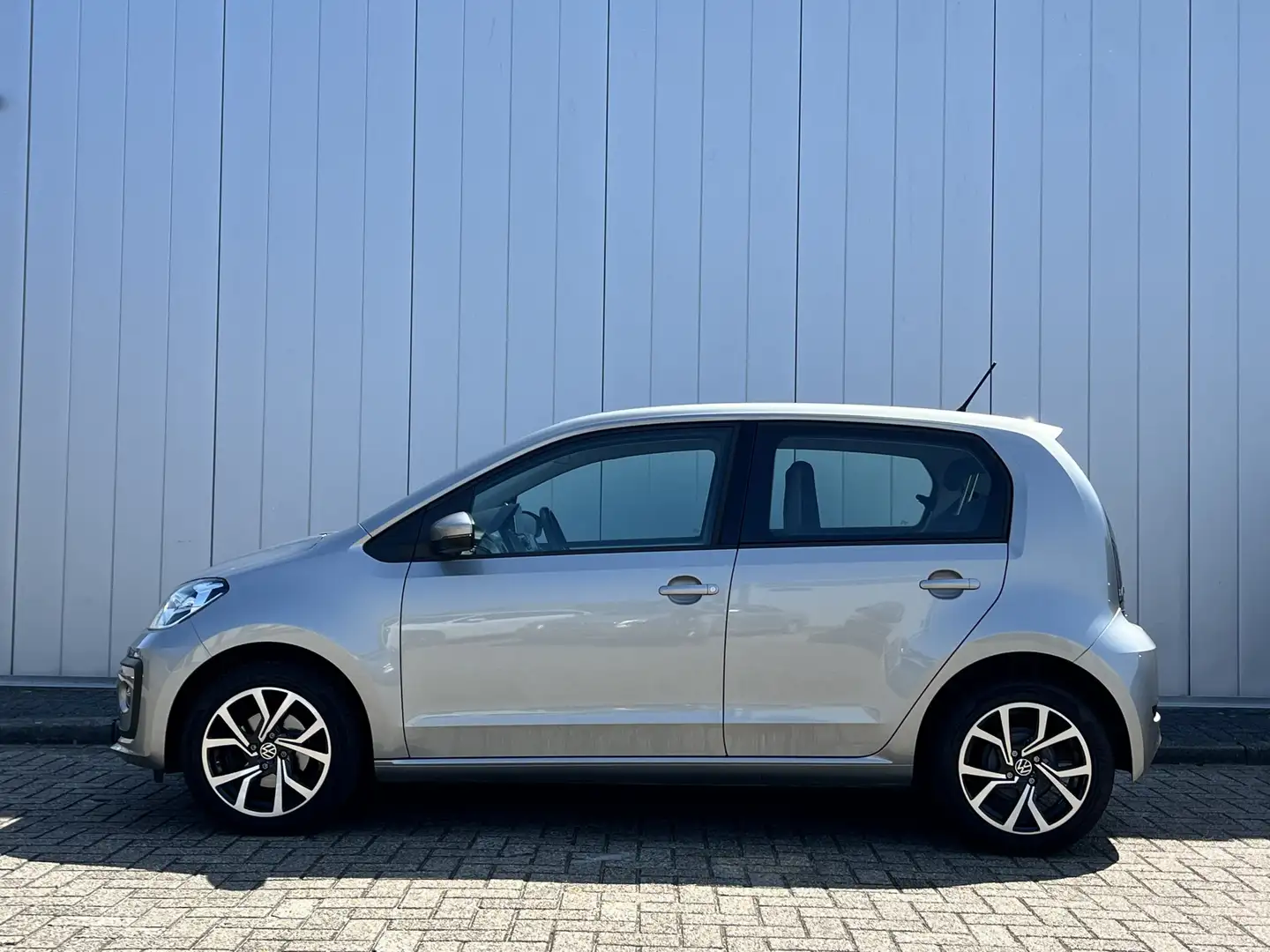 Volkswagen up! 1.0 BMT high up! NL auto Apple Carplay Android aut Gris - 2
