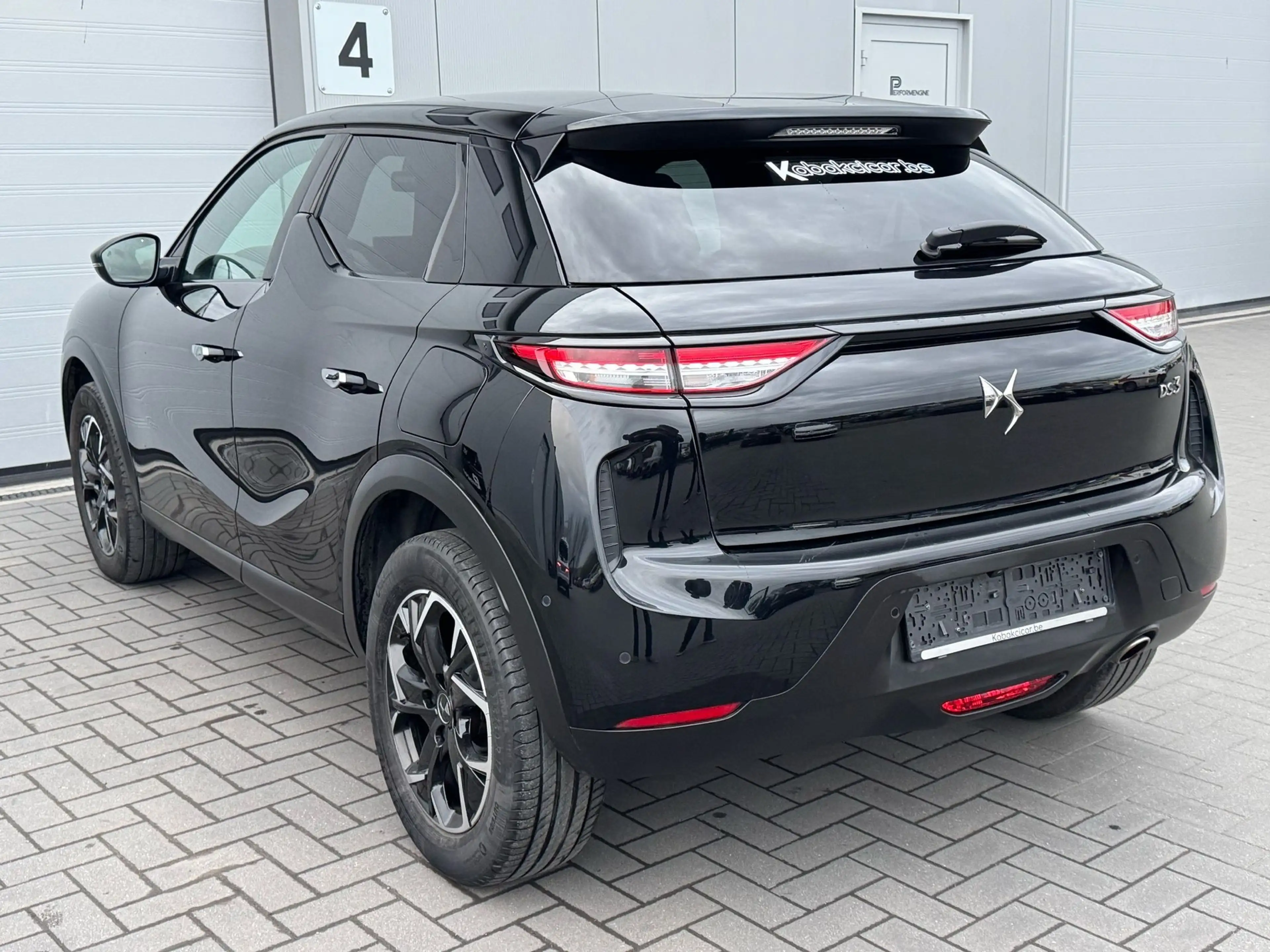 DS Automobiles DS 3 Crossback 1.5 BlueHDi  RIVOLI  // CUIR // GPS // CAMERA — photo 4