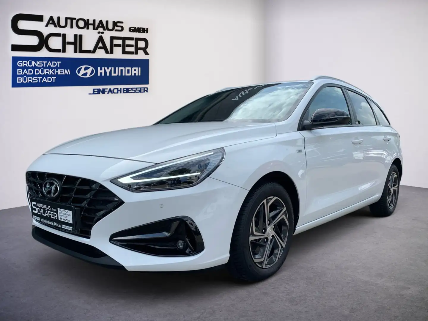 Hyundai i30 Kombi 1.5 T-GDI 7-DCT Intro Edition Mild-Hyb Bianco - 1