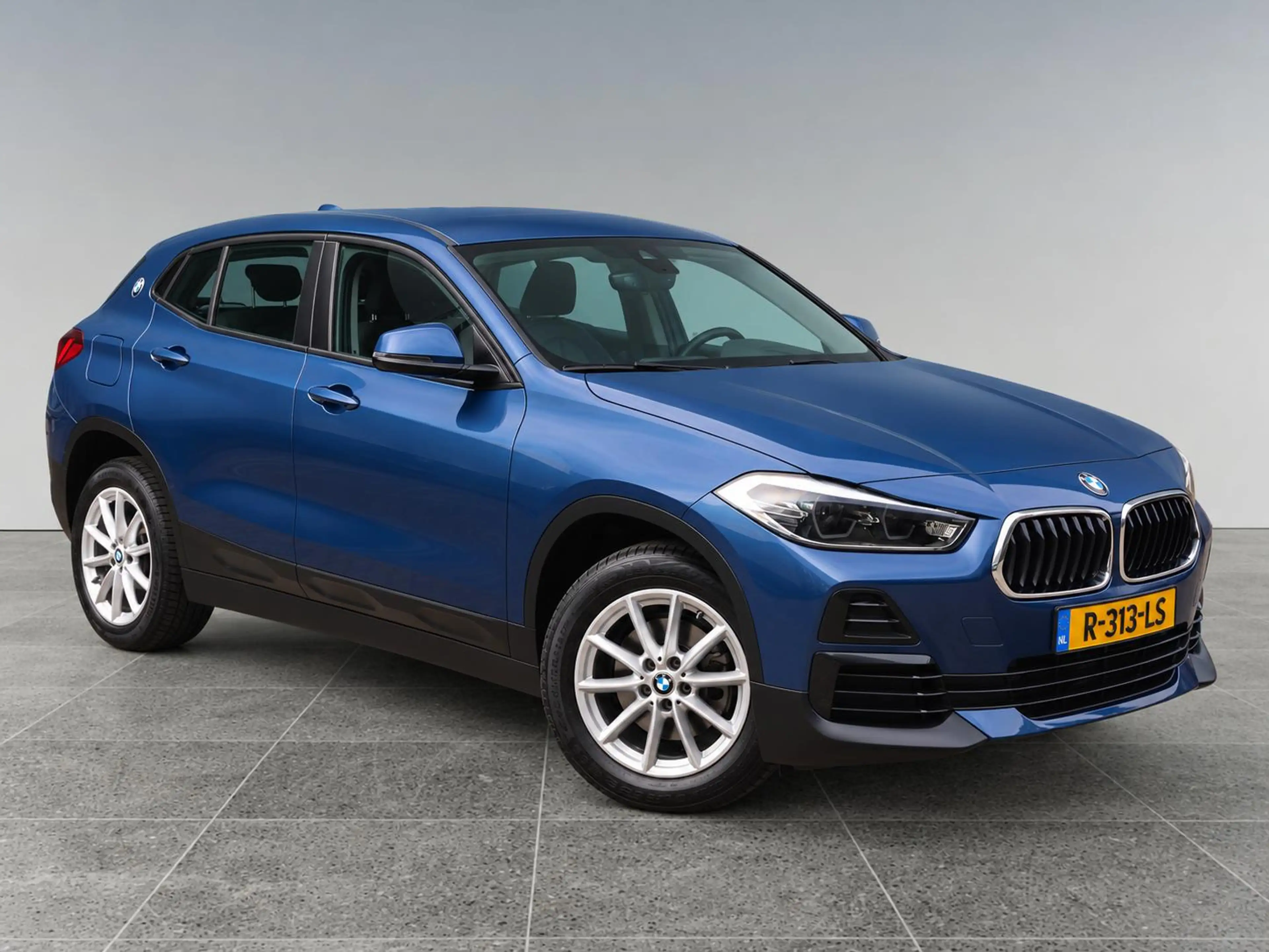 BMW X2 sDrive18i AUTOMAAT | LAGE KM-STAND | NAVI | CLIMA — photo 2