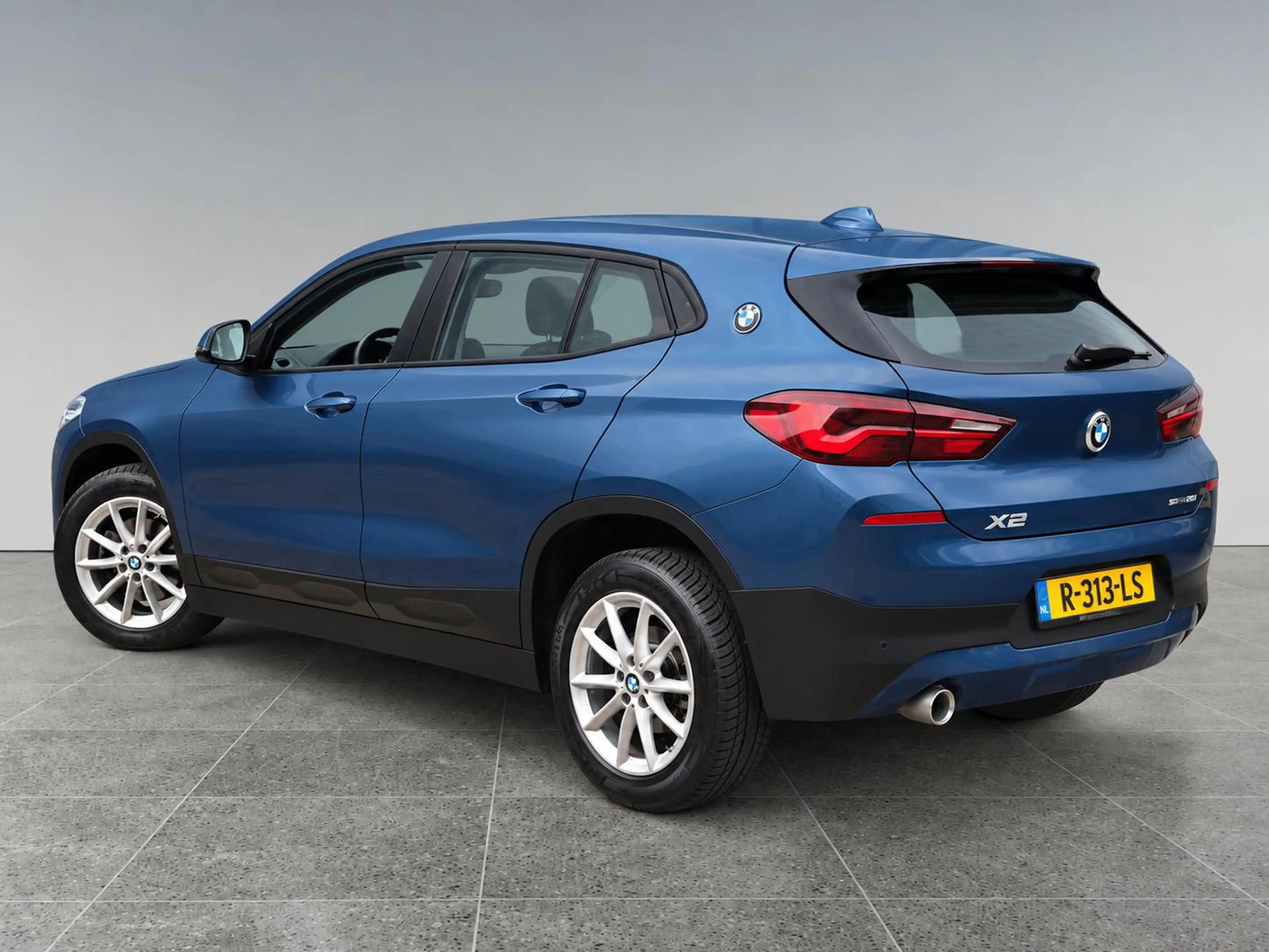 BMW X2 sDrive18i AUTOMAAT | LAGE KM-STAND | NAVI | CLIMA — photo 3