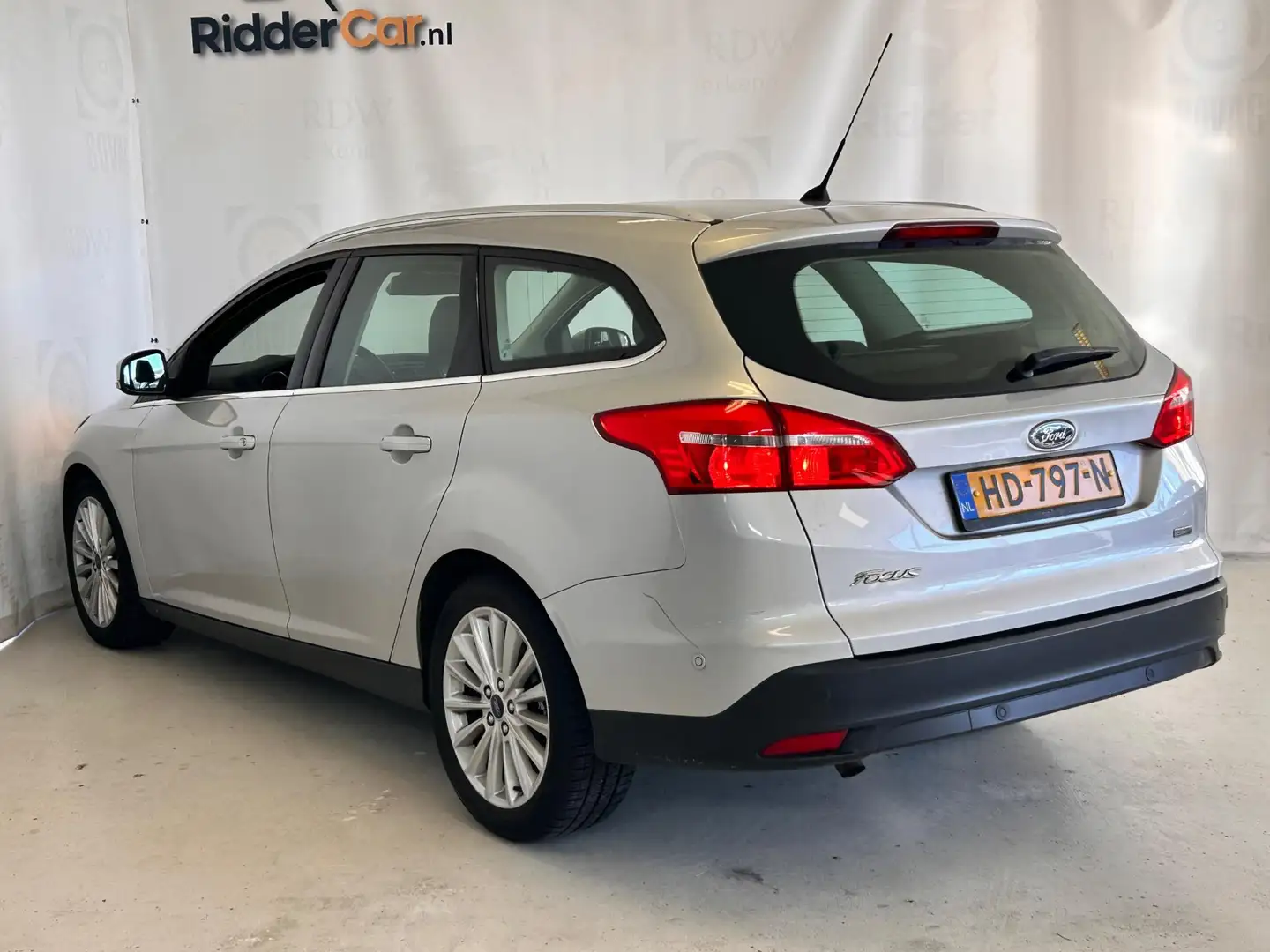 Ford Focus Wagon 1.0 Titanium Edition|NAP|NAVI|CRUISE|AIRCO|P Grau - 2