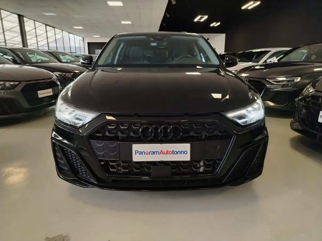 Audi A1 SPB 30 TFSI S tronic Identity Black, миниатюра 3