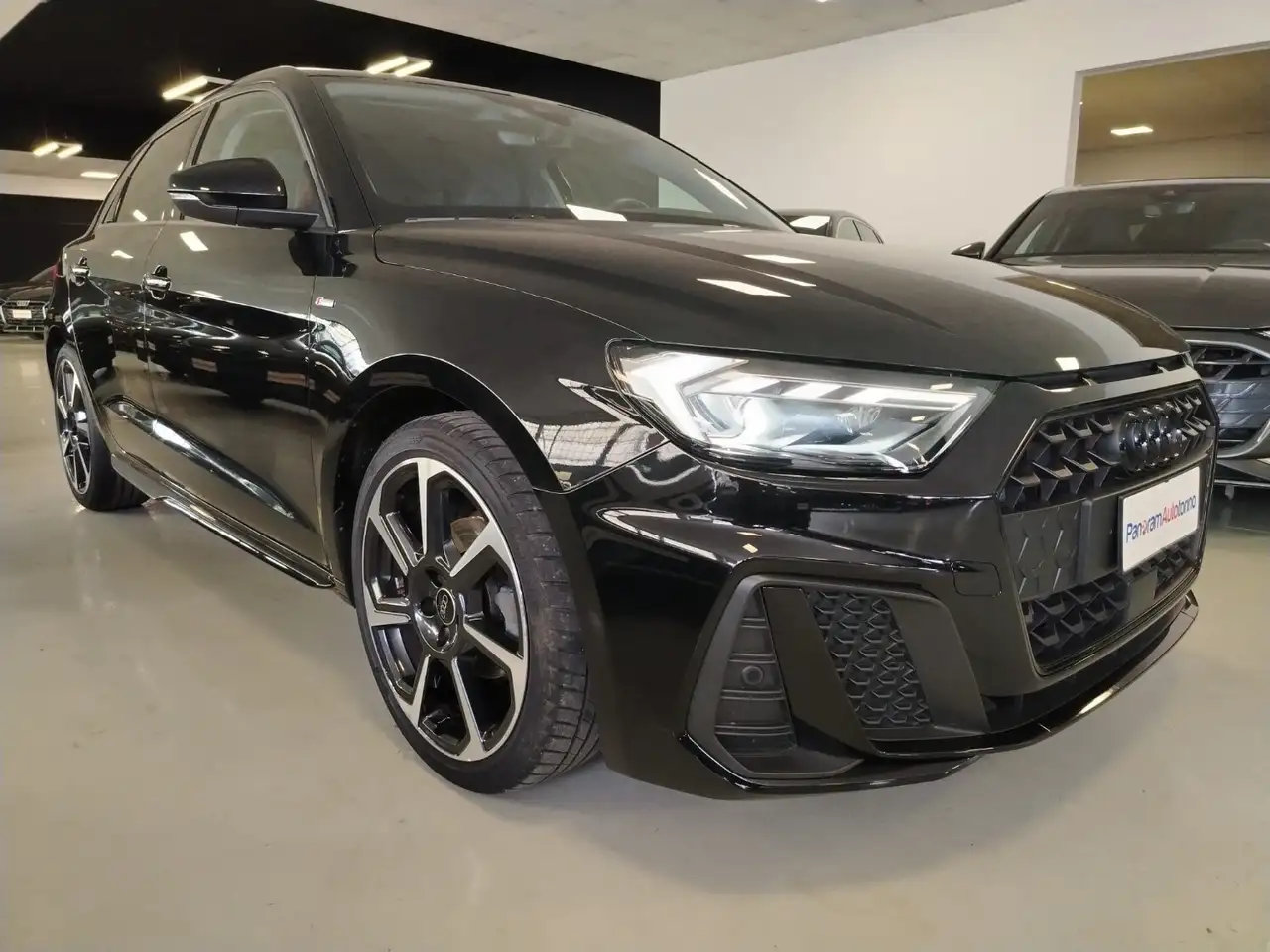 Audi A1 SPB 30 TFSI S tronic Identity Black, миниатюра 2