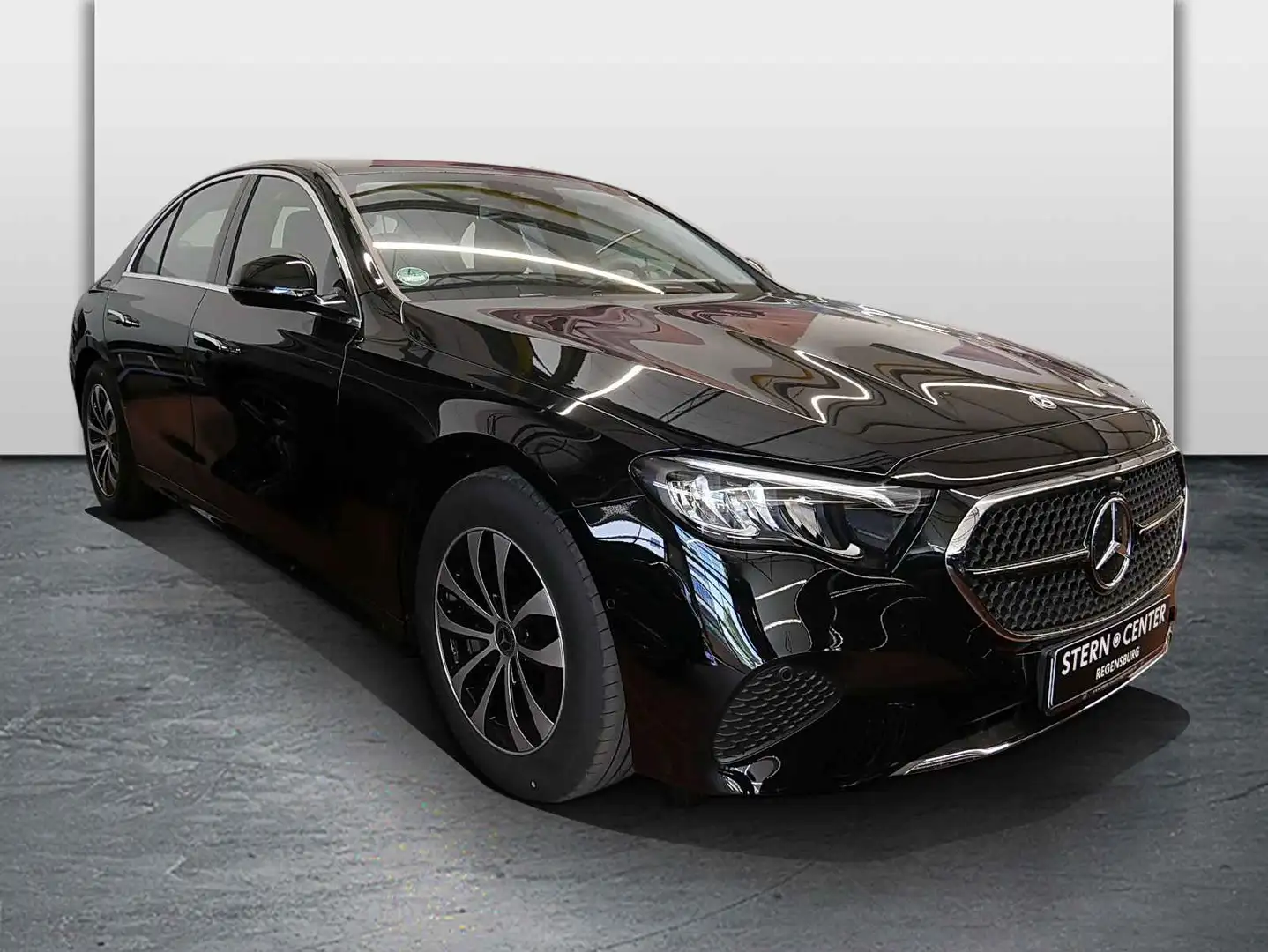 Mercedes-Benz E 200 d Limousine LED MBUX Avantgarde Navi Cam Czarny - 2