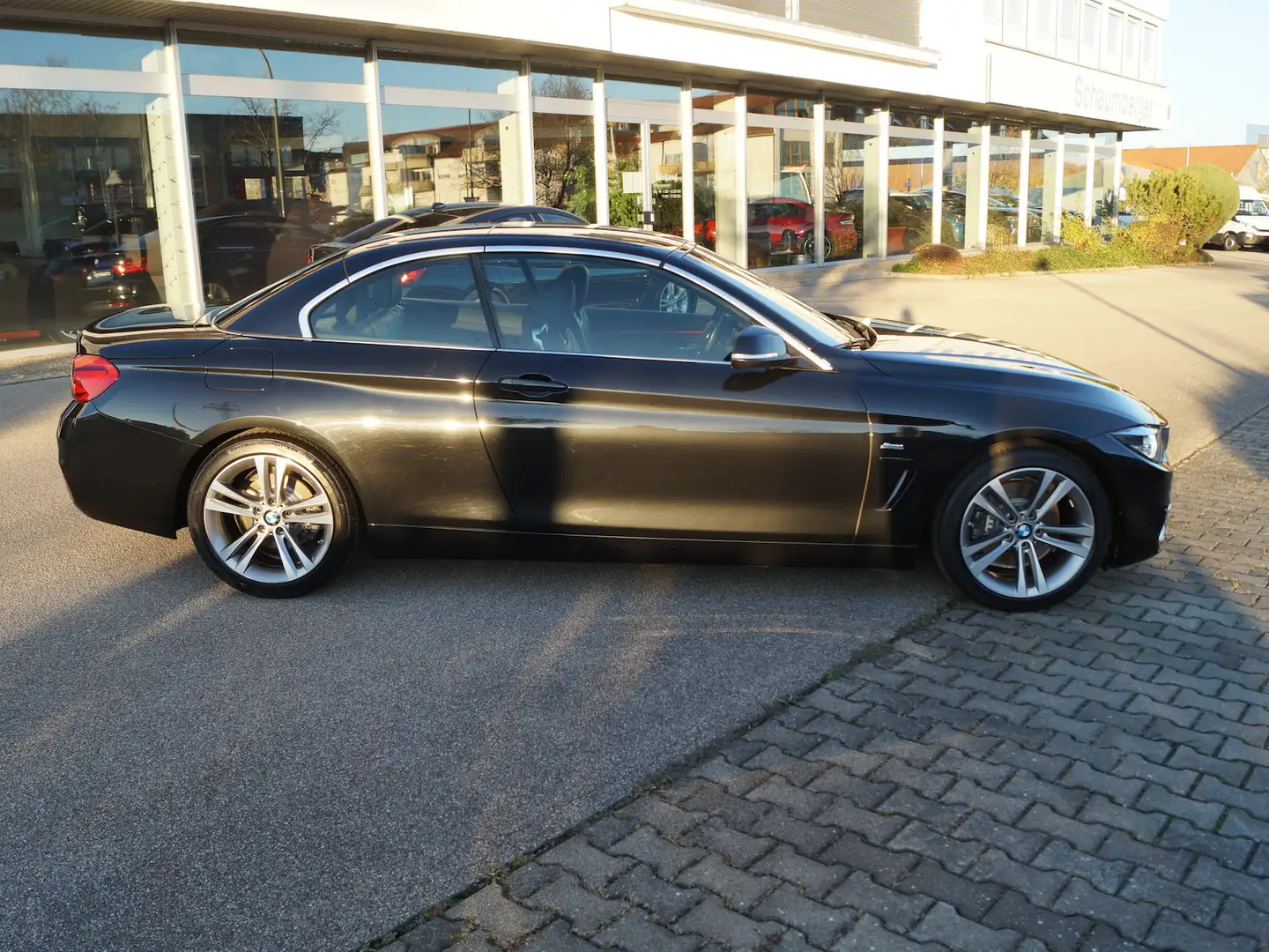 BMW 430 430i A Cabrio Sport Line *Navi * Nackenwärmer* Schwarz - 2