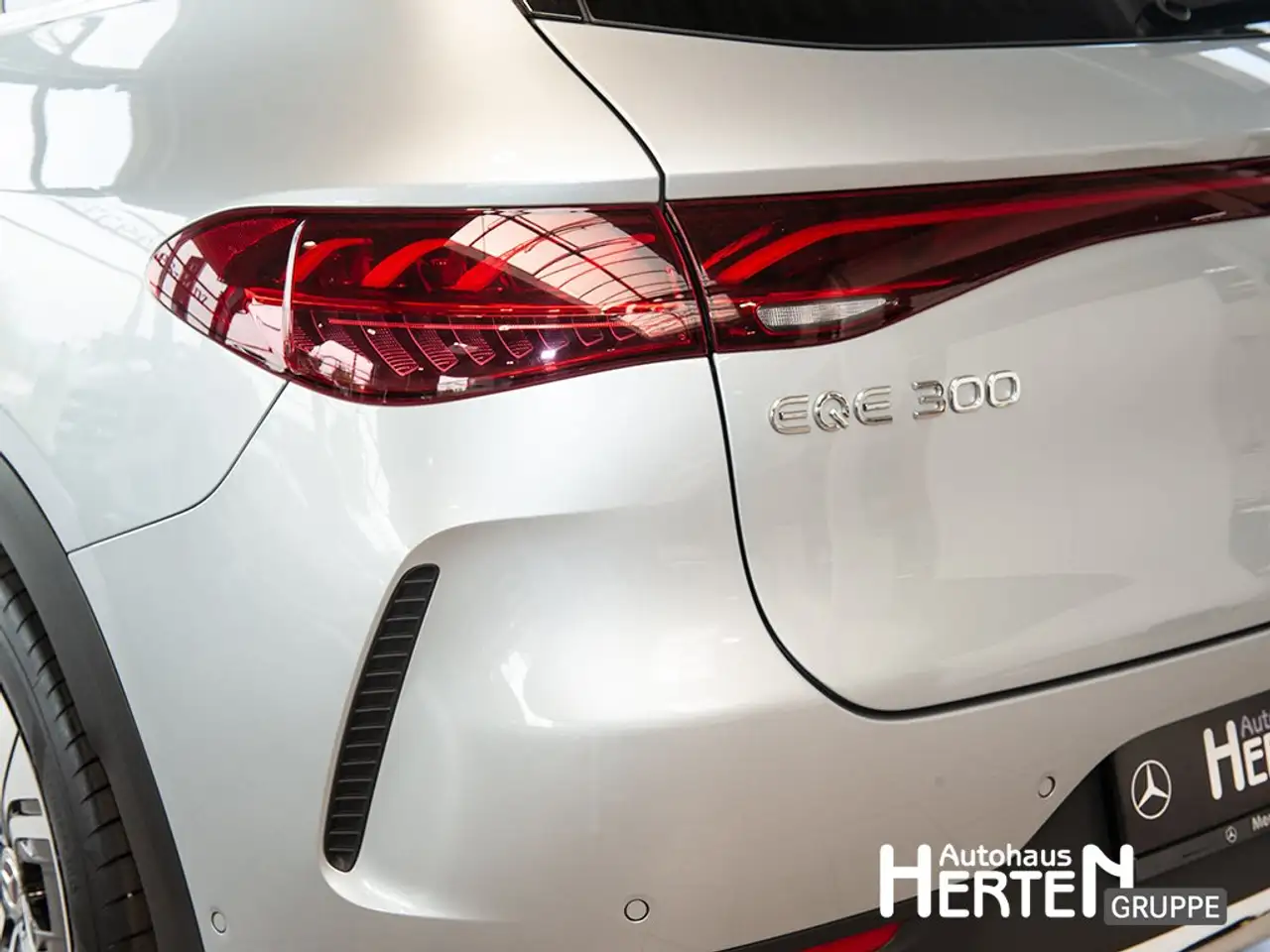 Mercedes-Benz EQE 300 SUV+ELECTRIC-ART+PANO+360°+AHK+BURMESTER 14