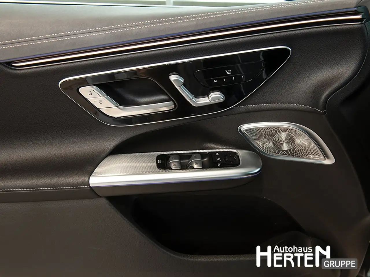 Mercedes-Benz EQE 300 SUV+ELECTRIC-ART+PANO+360°+AHK+BURMESTER 9